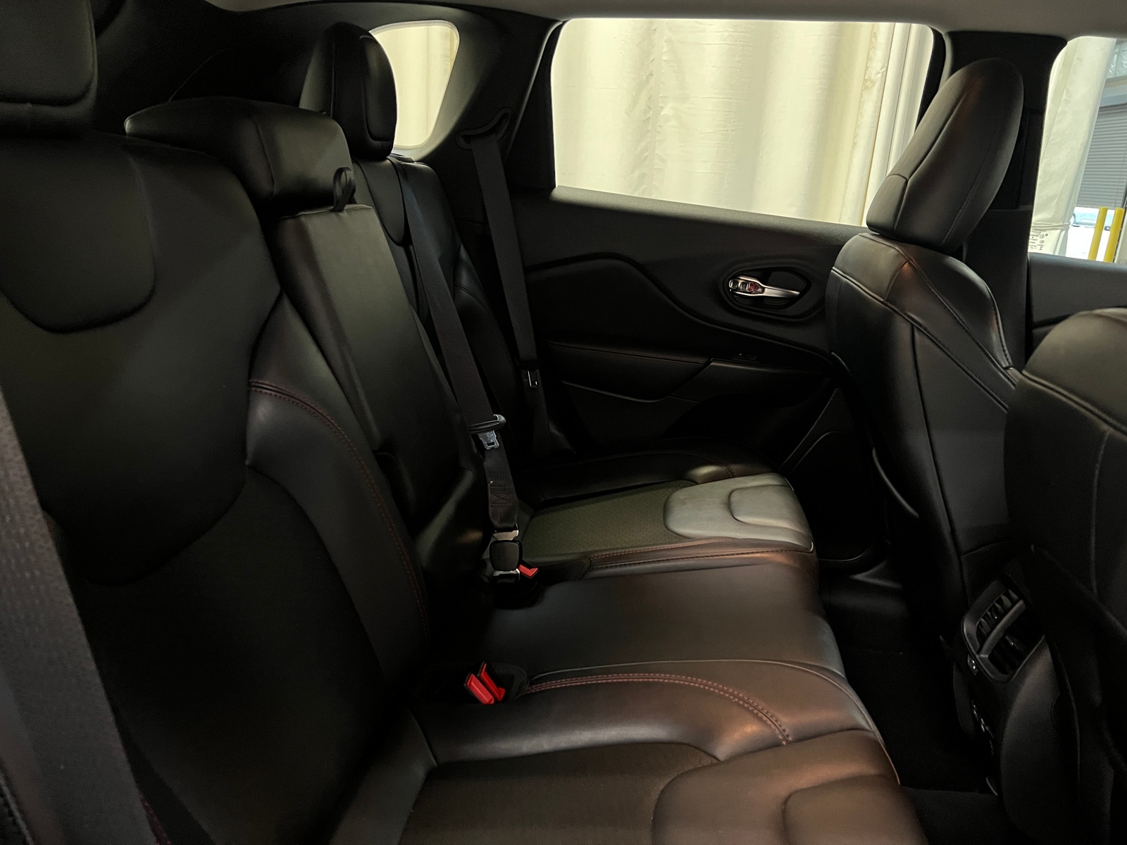Thumbnail: 2021 Jeep Cherokee - 6