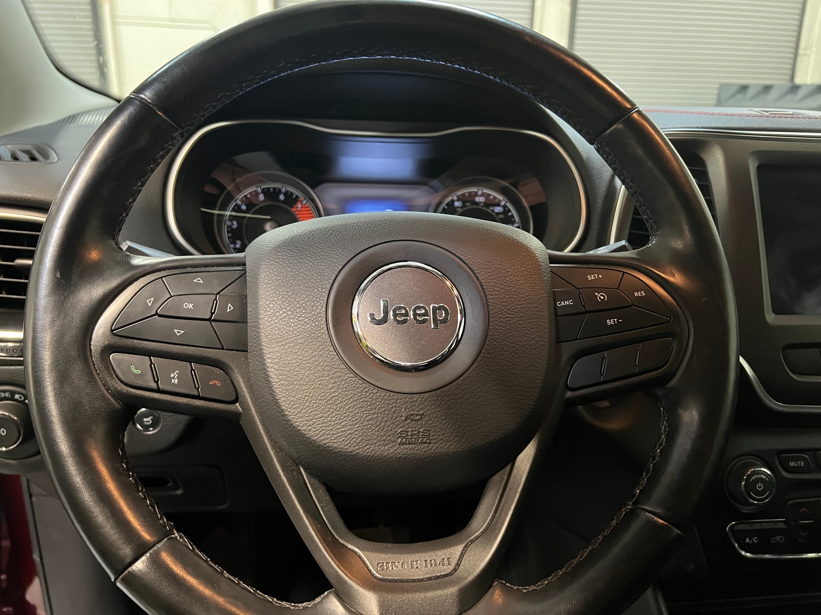 Thumbnail: 2021 Jeep Cherokee - 5