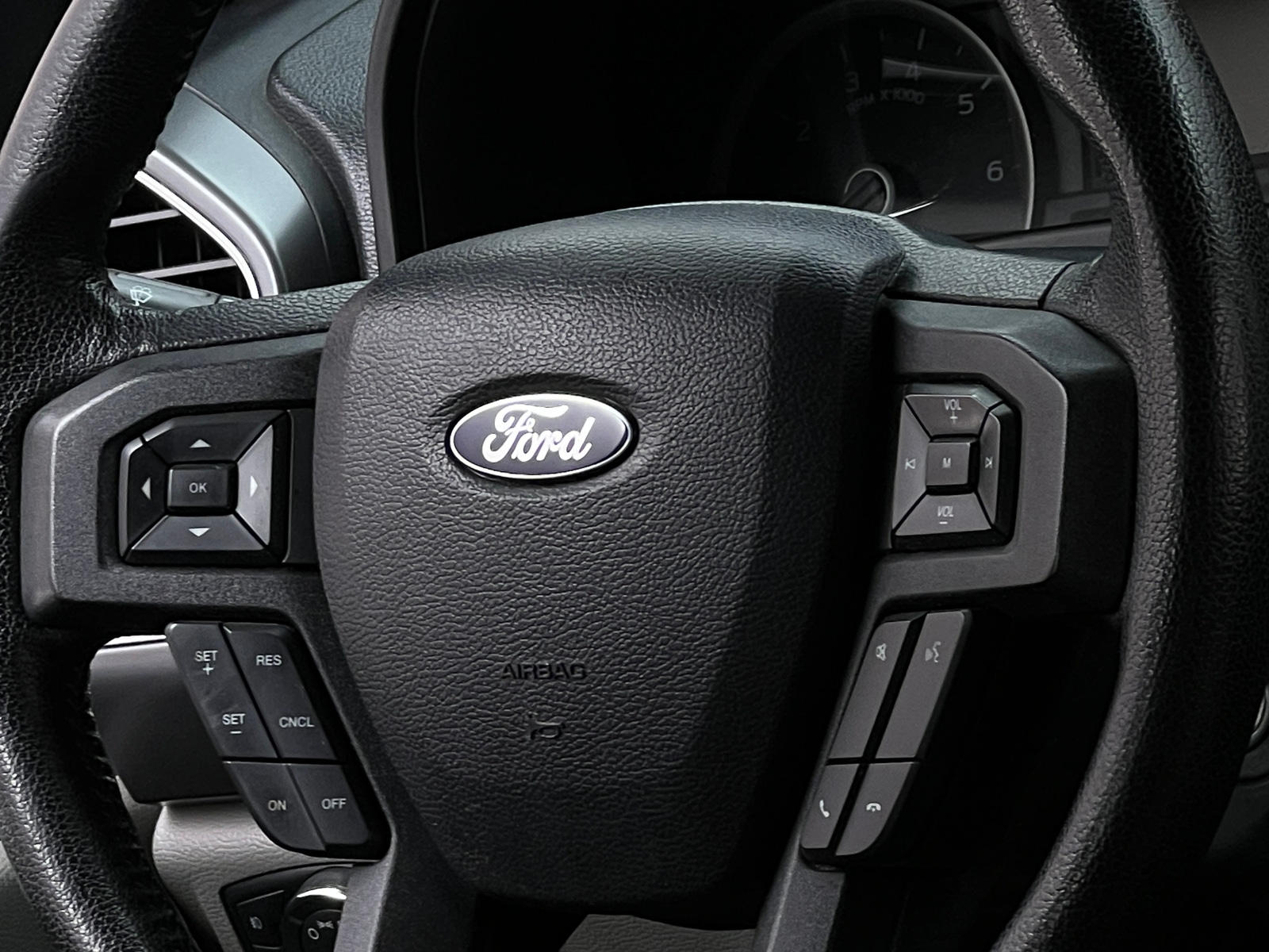 Thumbnail: 2016 Ford Econoline - 5