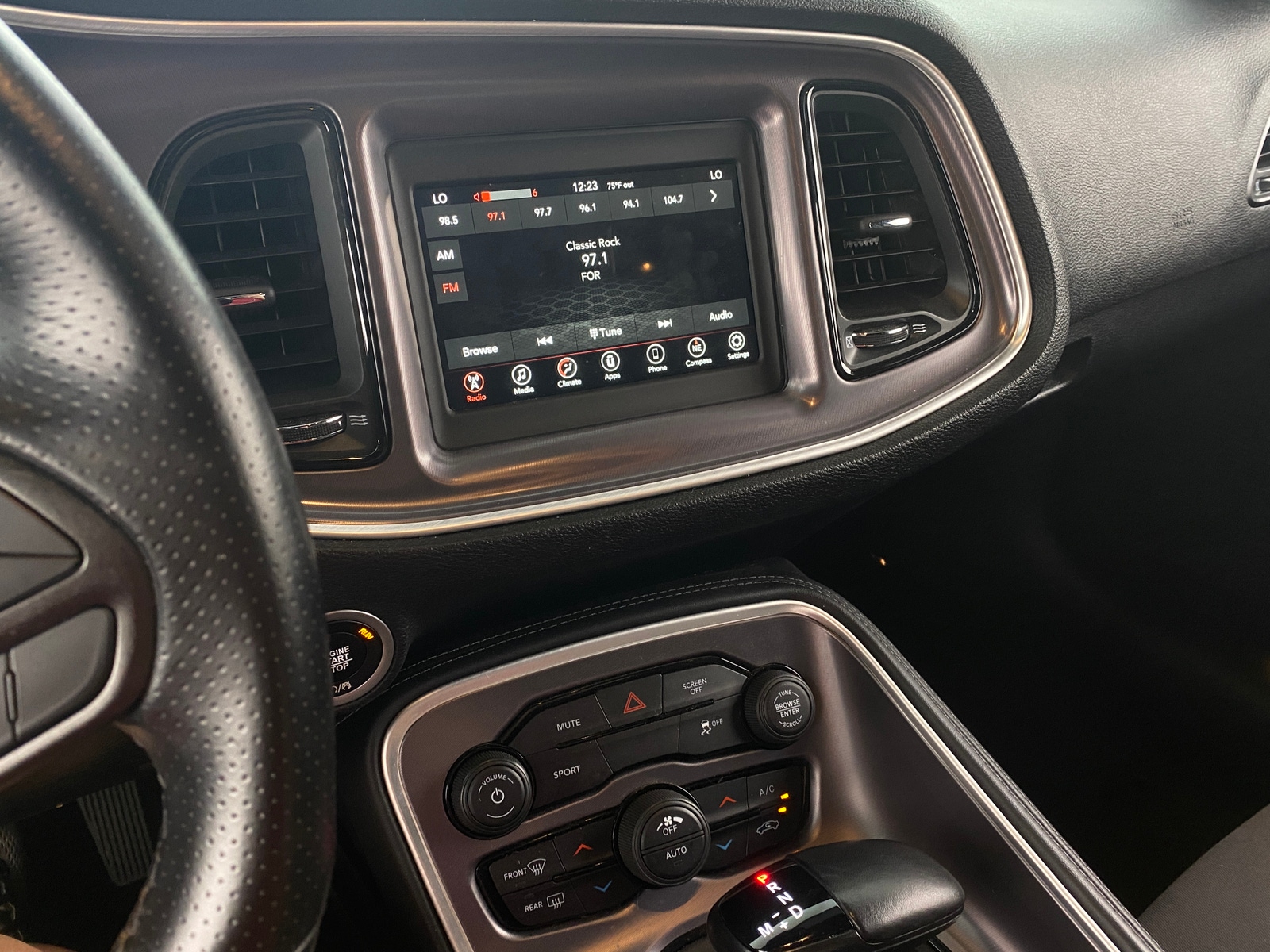Thumbnail: 2020 Dodge Challenger - 3