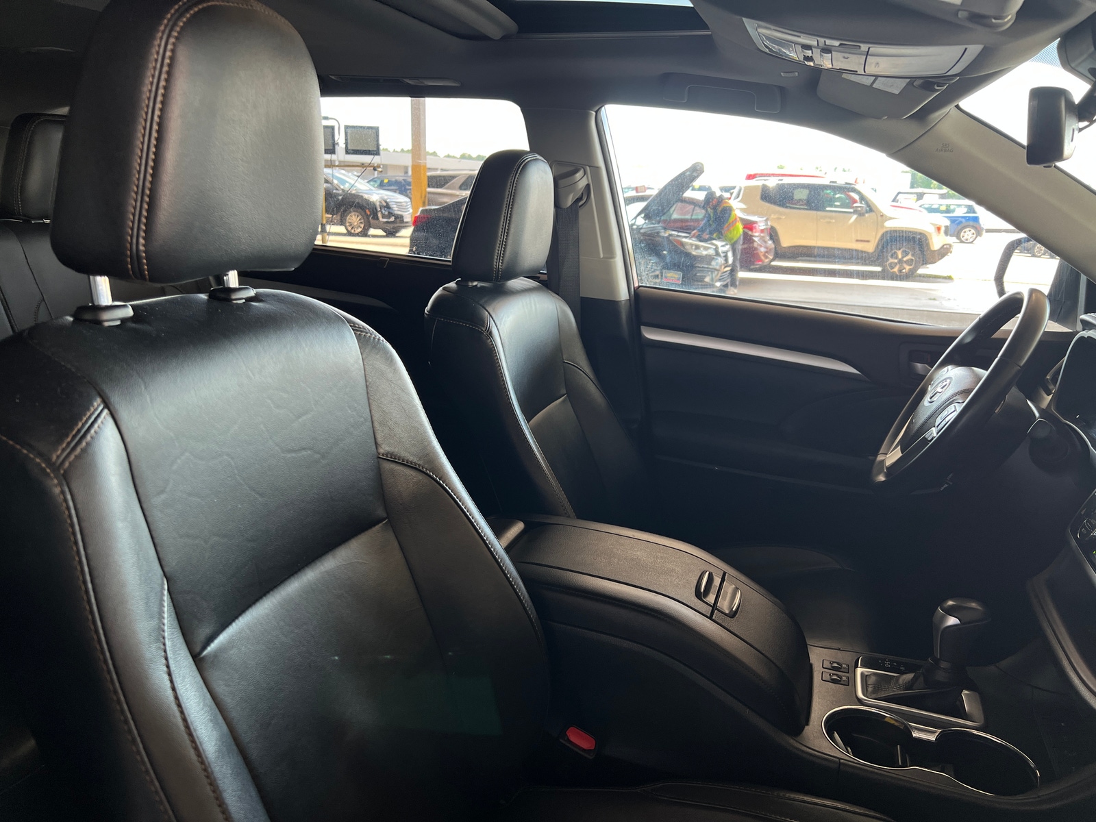 Thumbnail: 2018 Toyota Highlander - 2
