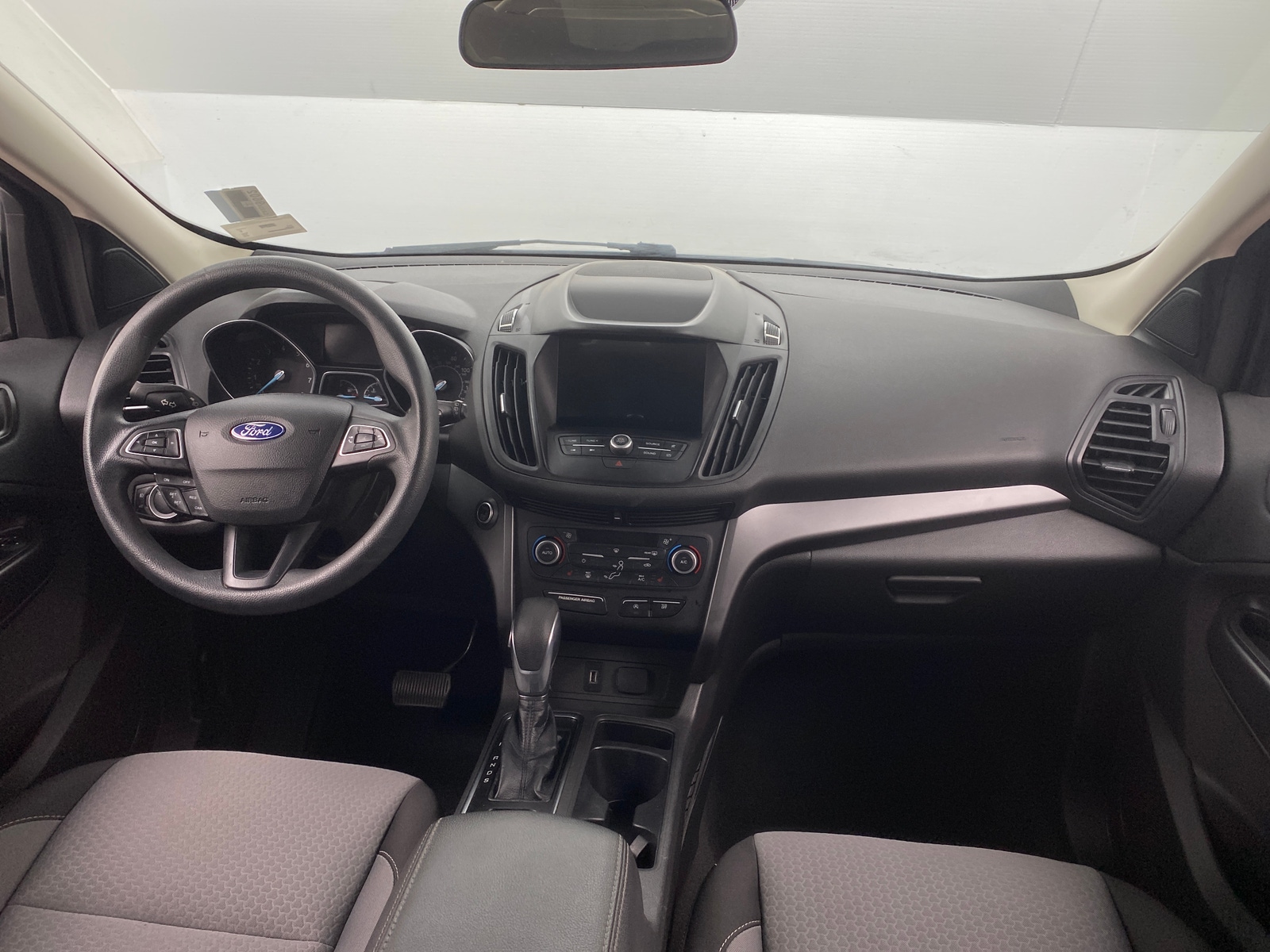 Thumbnail: 2019 Ford Escape - 3