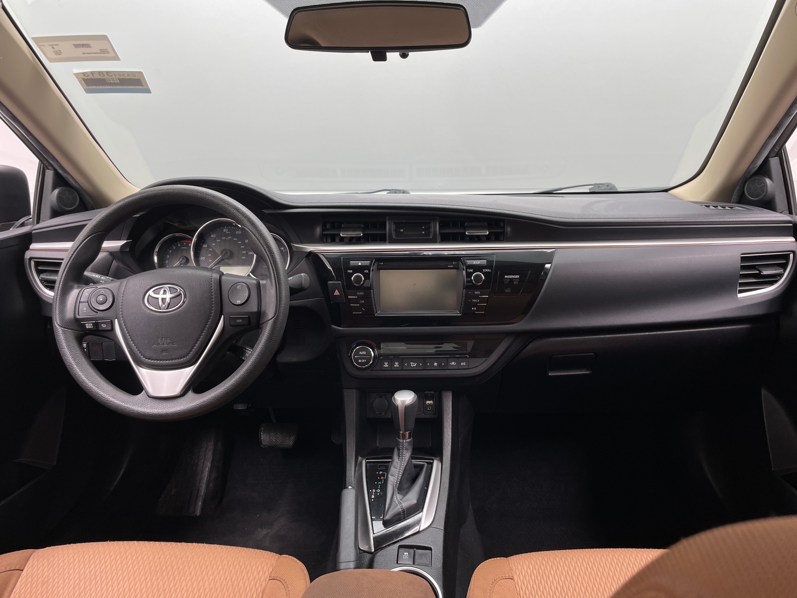 Thumbnail: 2015 Toyota Corolla - 3