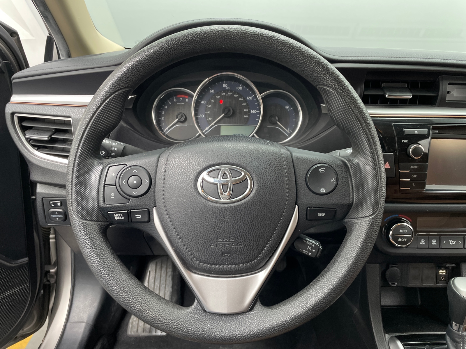 Thumbnail: 2015 Toyota Corolla - 5