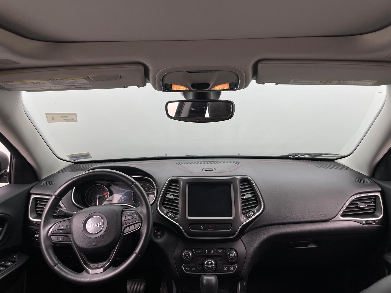 Thumbnail: 2019 Jeep Cherokee - 3