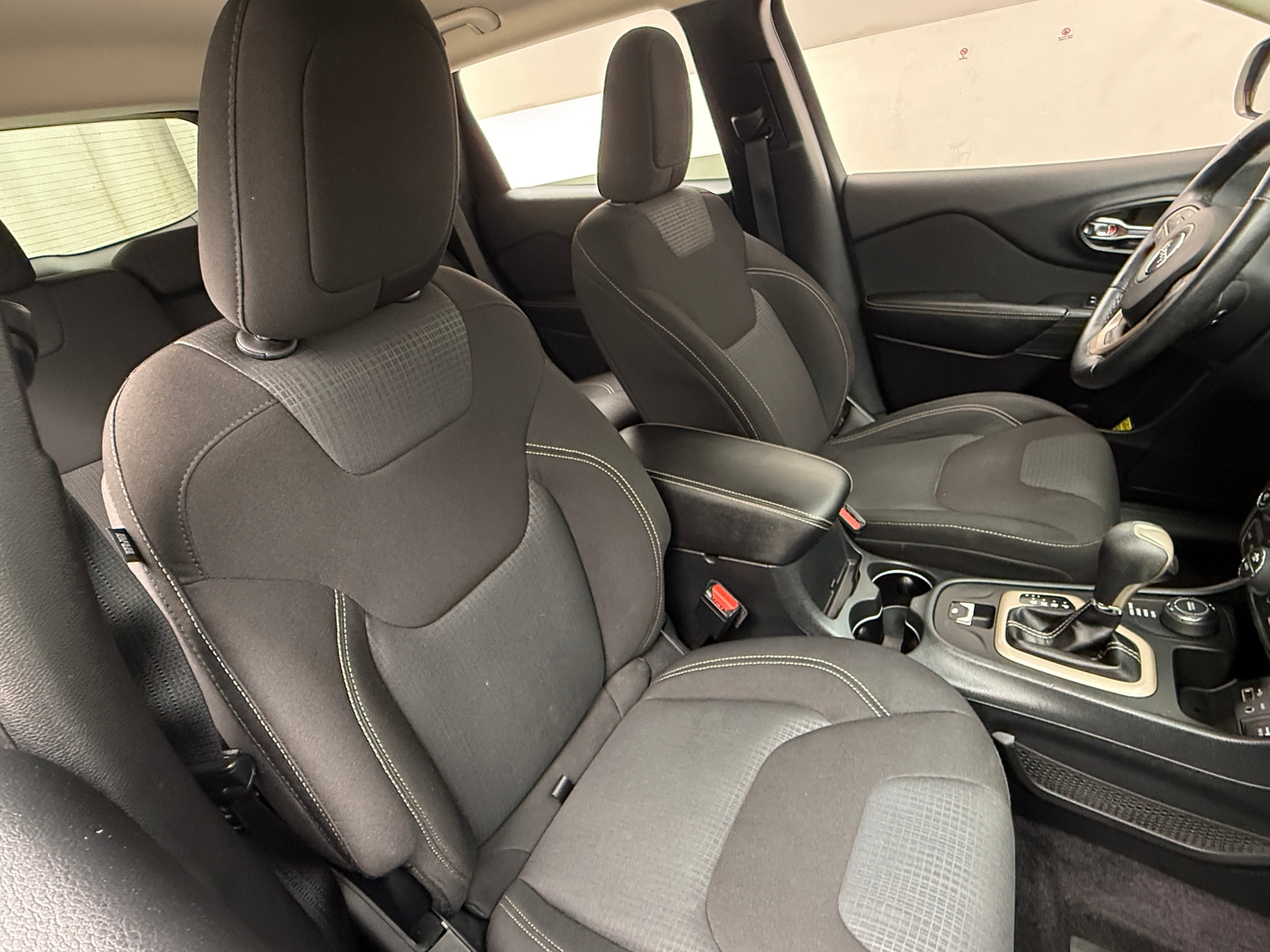 Thumbnail: 2016 Jeep Cherokee - 2