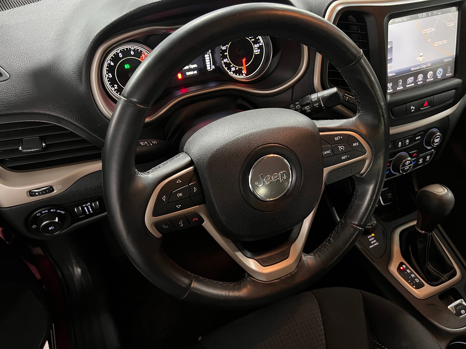 Thumbnail: 2016 Jeep Cherokee - 5