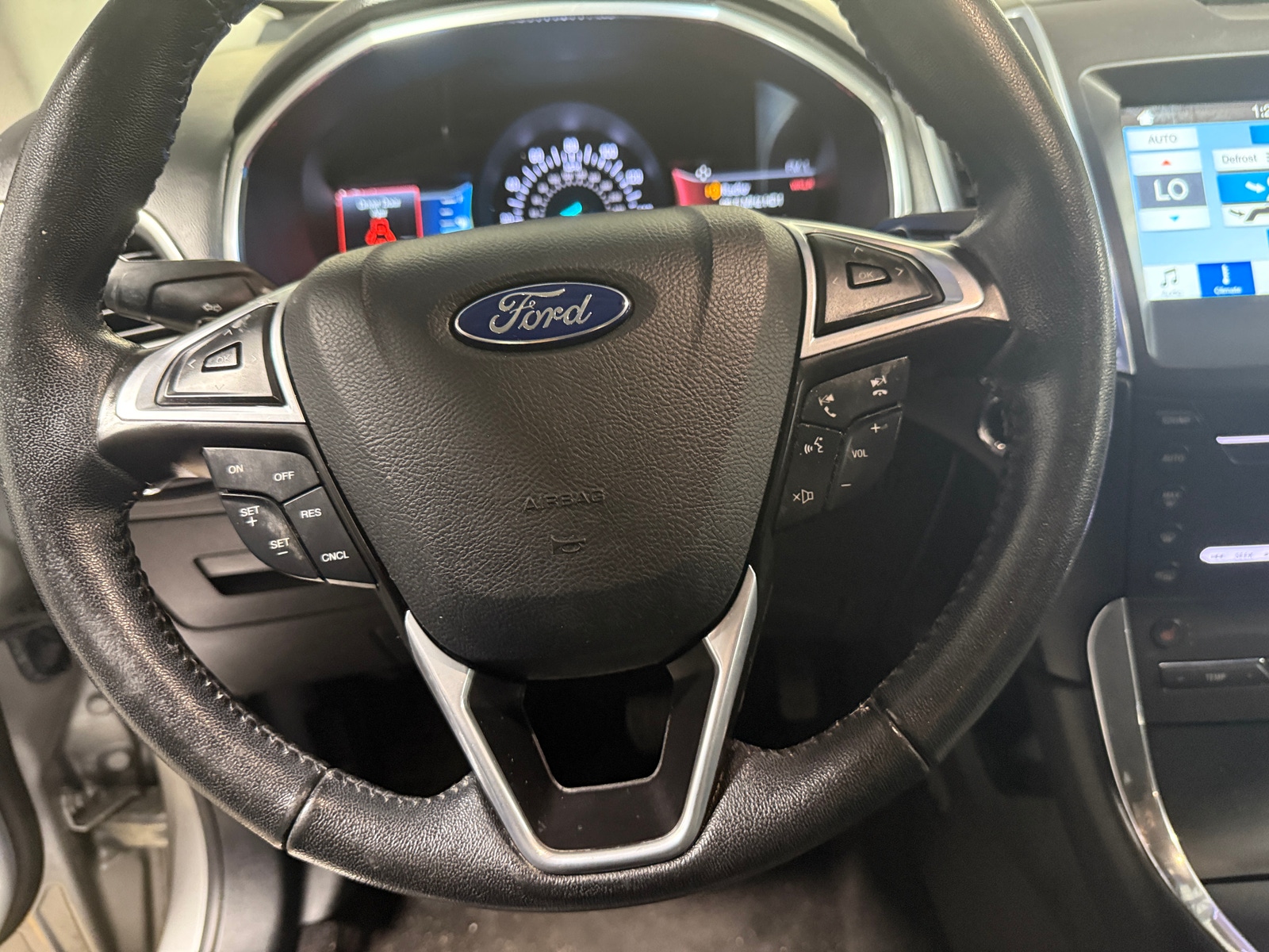 Thumbnail: 2016 Ford Edge - 4