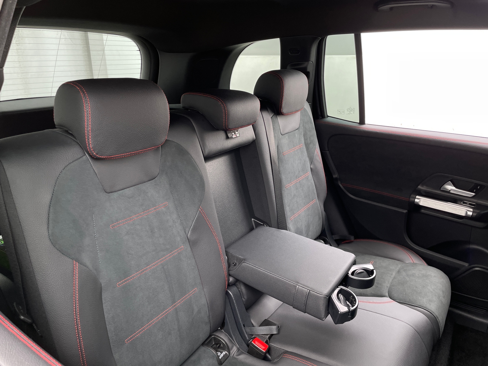 Thumbnail: 2021 Mercedes-Benz GLB - 5