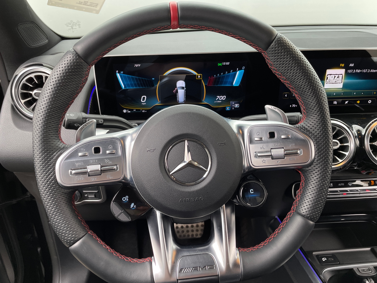 Thumbnail: 2021 Mercedes-Benz GLB - 4