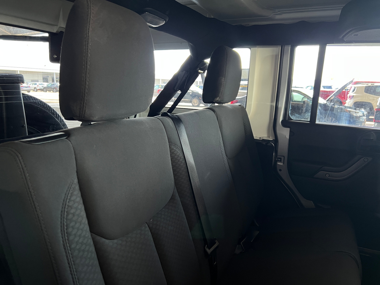 Thumbnail: 2016 Jeep Wrangler - 6