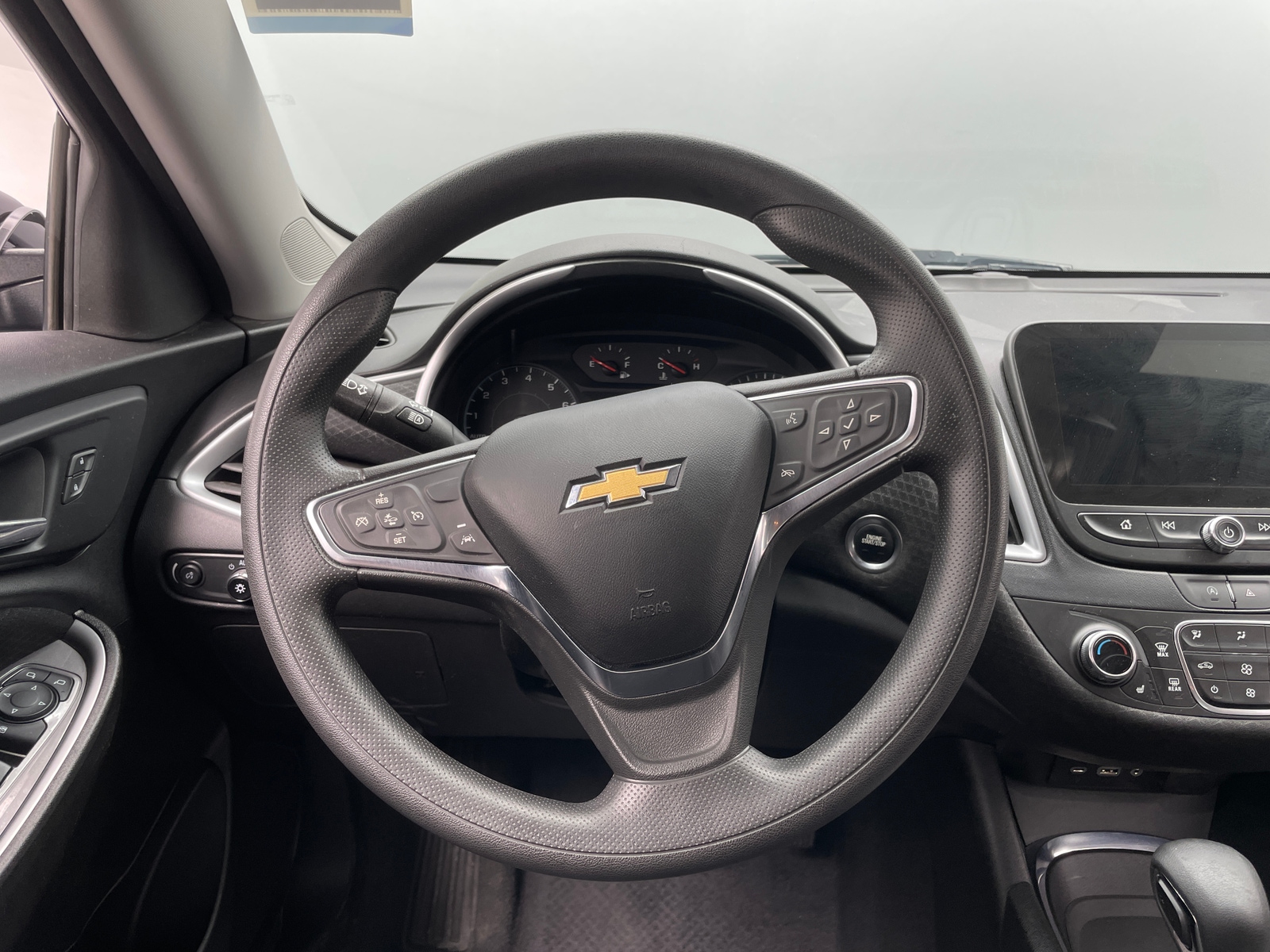 Thumbnail: 2023 Chevrolet Malibu - 5