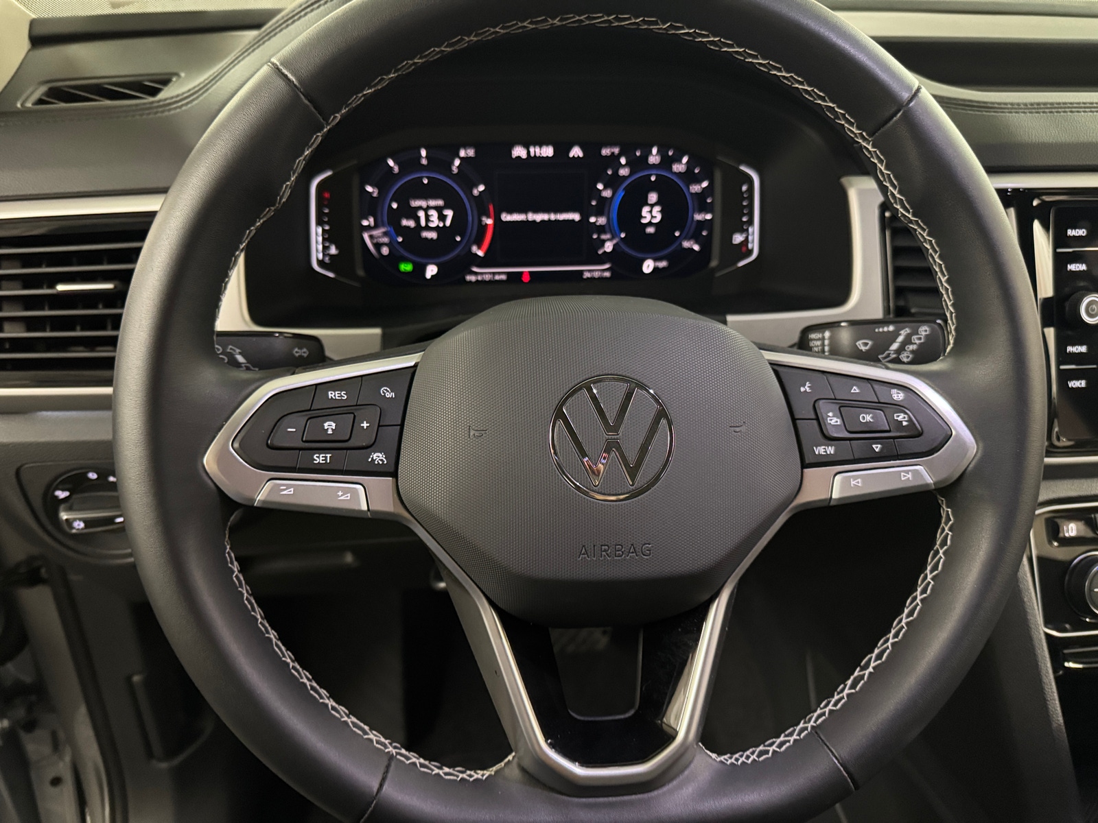 Thumbnail: 2023 Volkswagen Atlas - 4