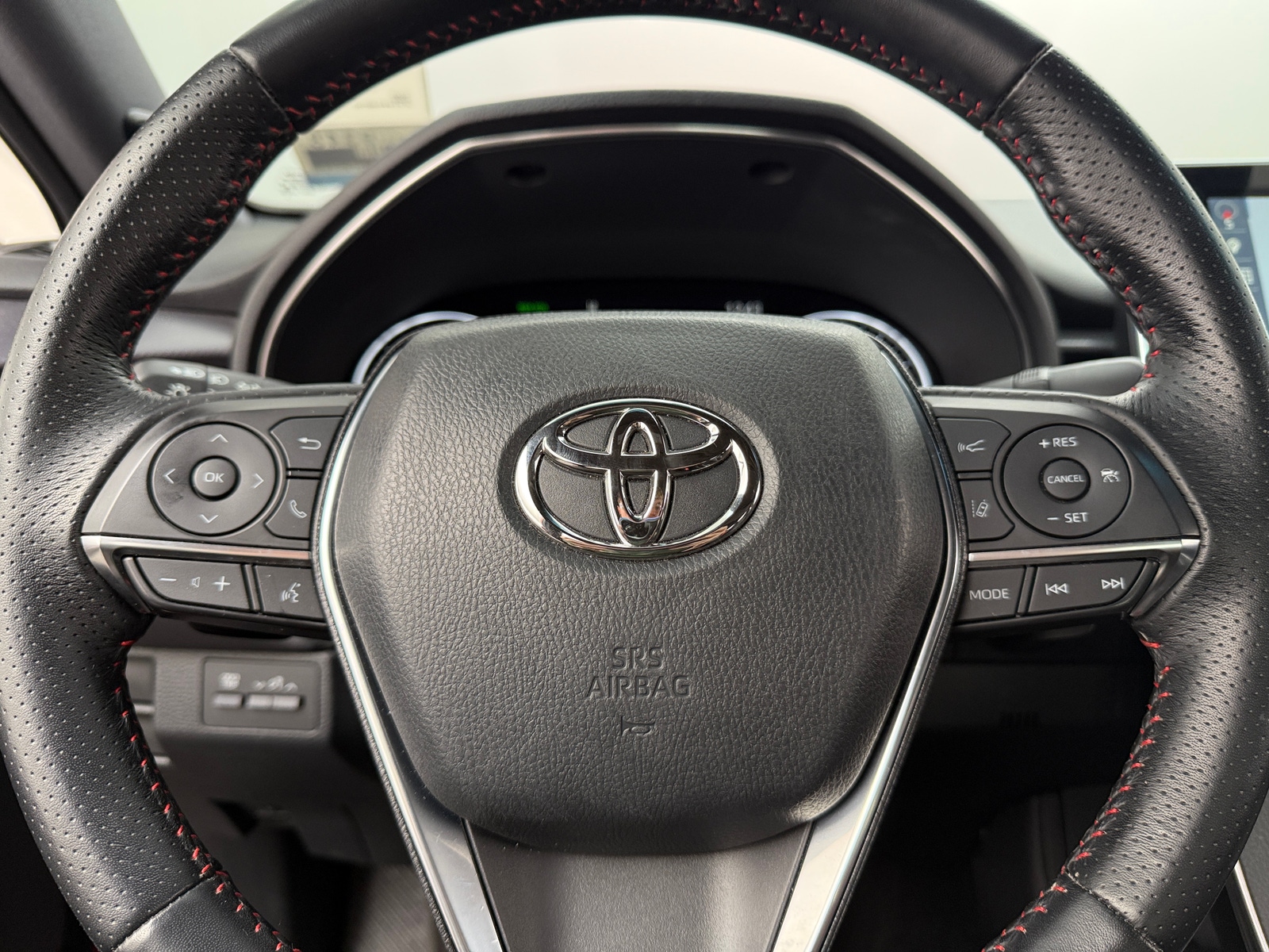 Thumbnail: 2020 Toyota Avalon - 4