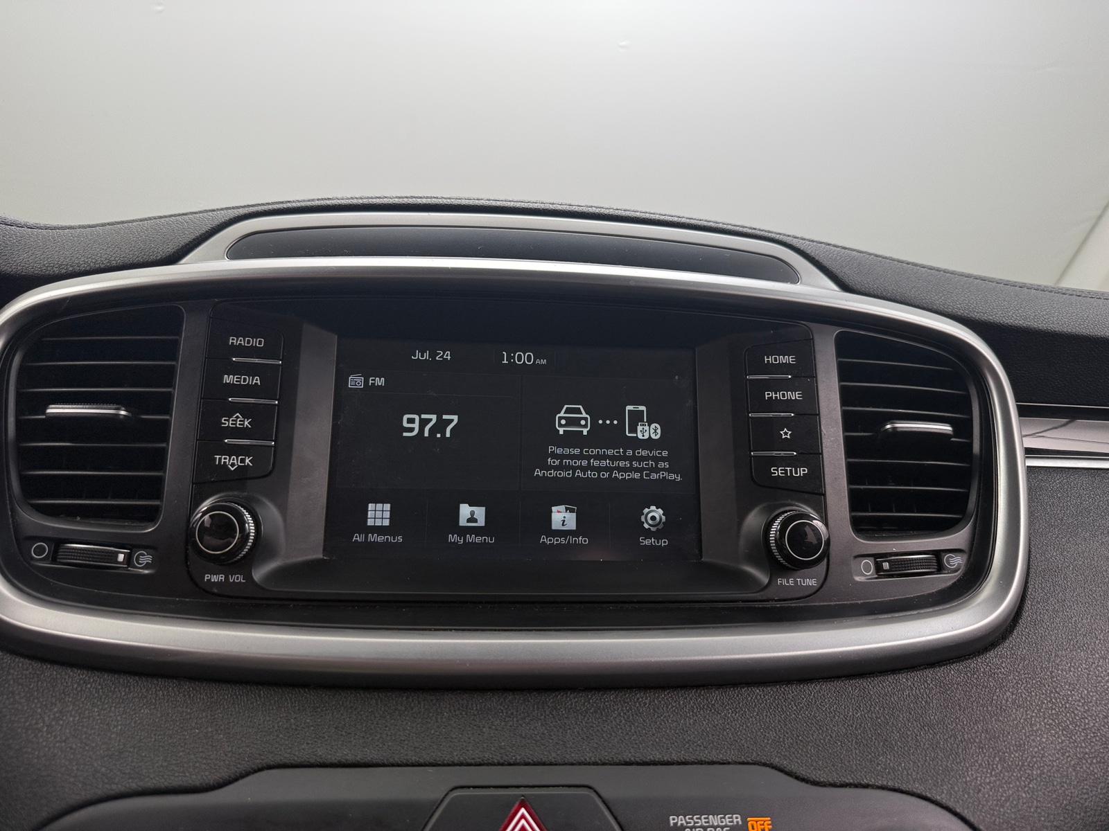 Thumbnail: 2019 Kia Sorento - 4