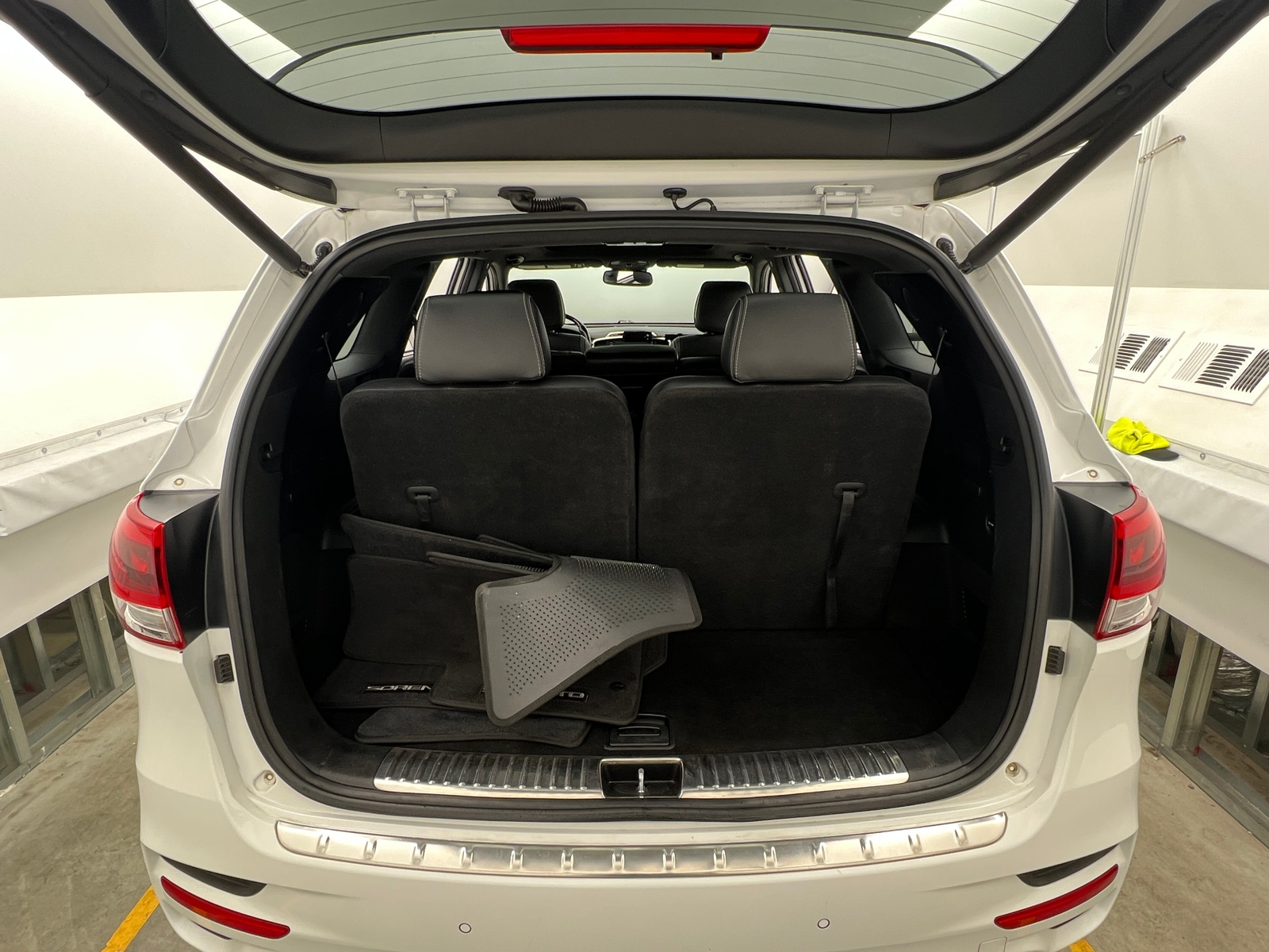 Thumbnail: 2016 Kia Sorento - 6