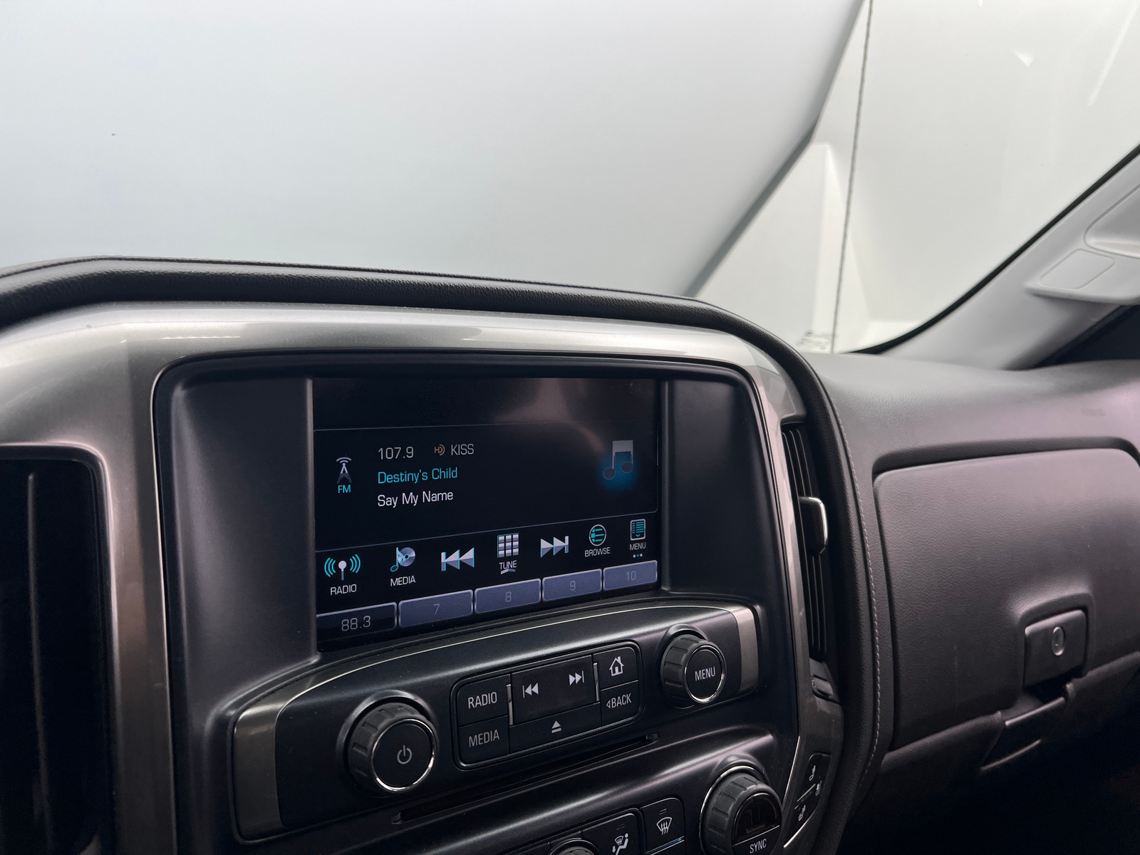 Thumbnail: 2018 Chevrolet Silverado 1500 - 3