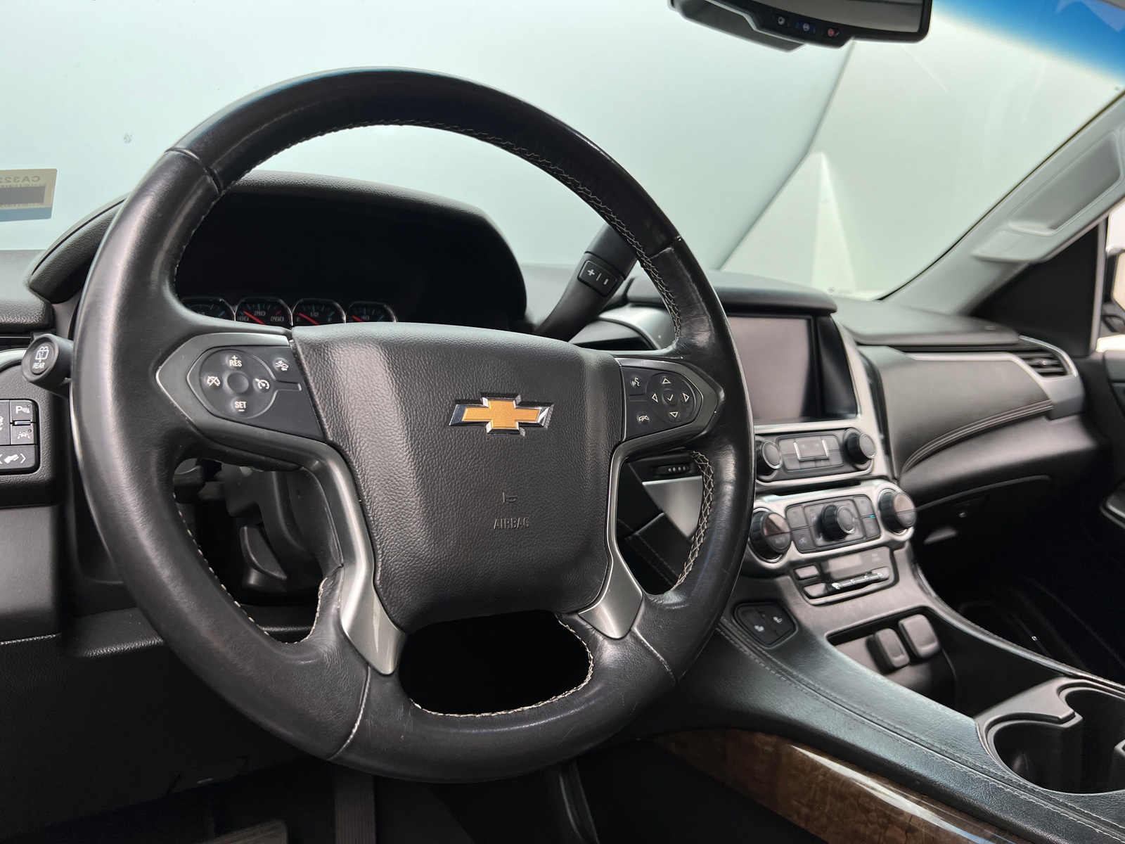 Thumbnail: 2019 Chevrolet Suburban - 4