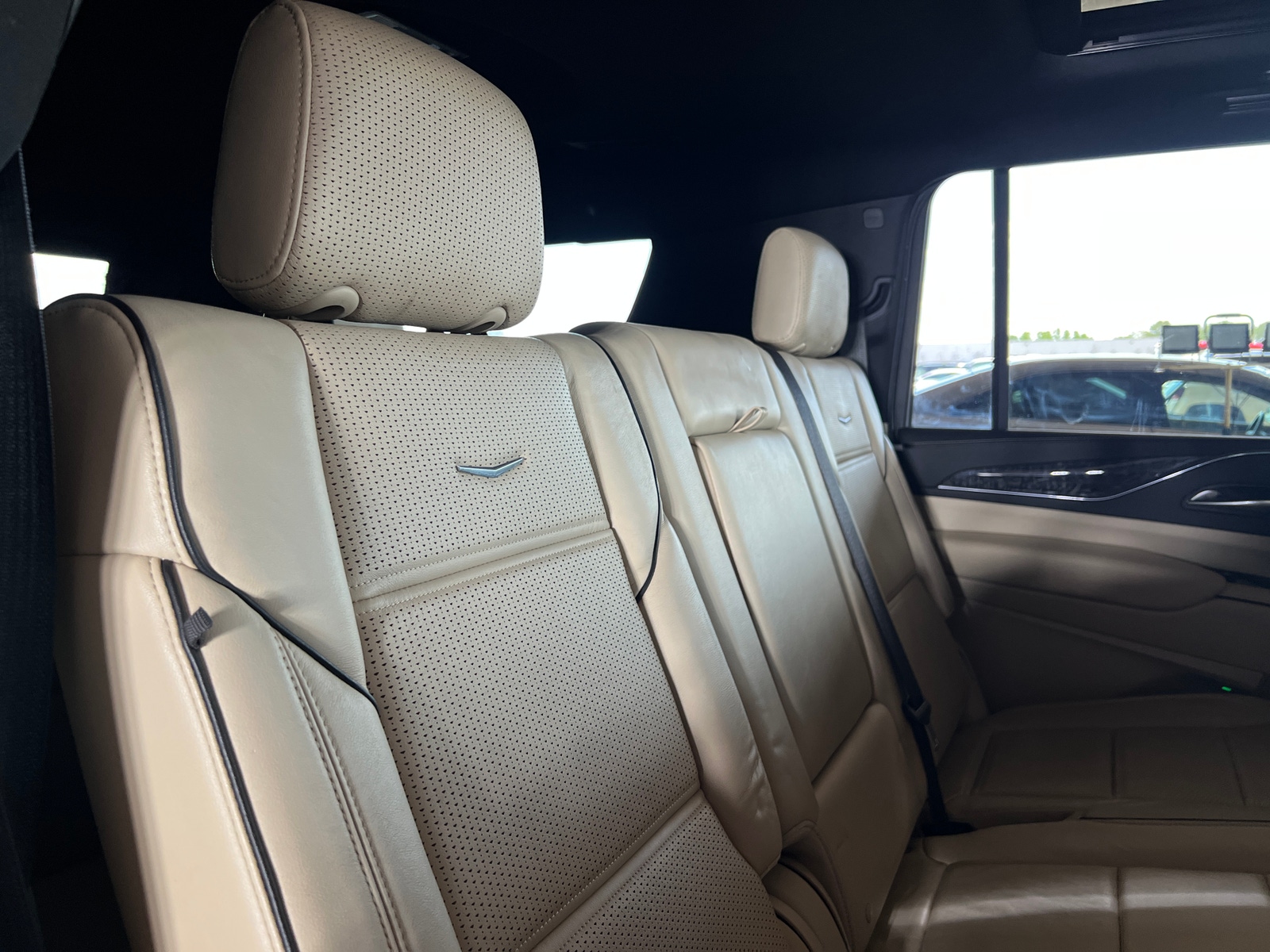 Thumbnail: 2021 Cadillac Escalade - 5