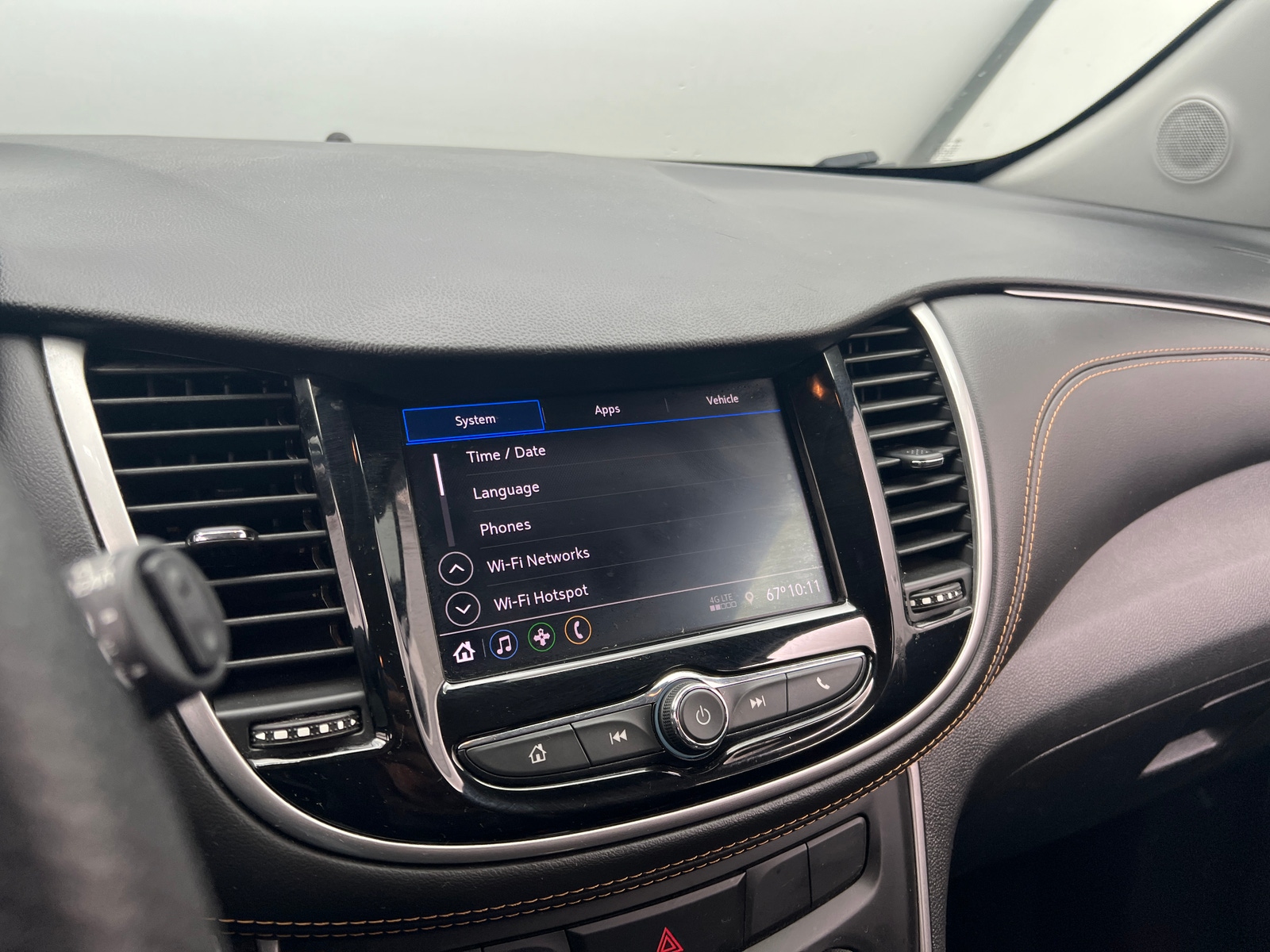 Thumbnail: 2022 Chevrolet Trax - 3
