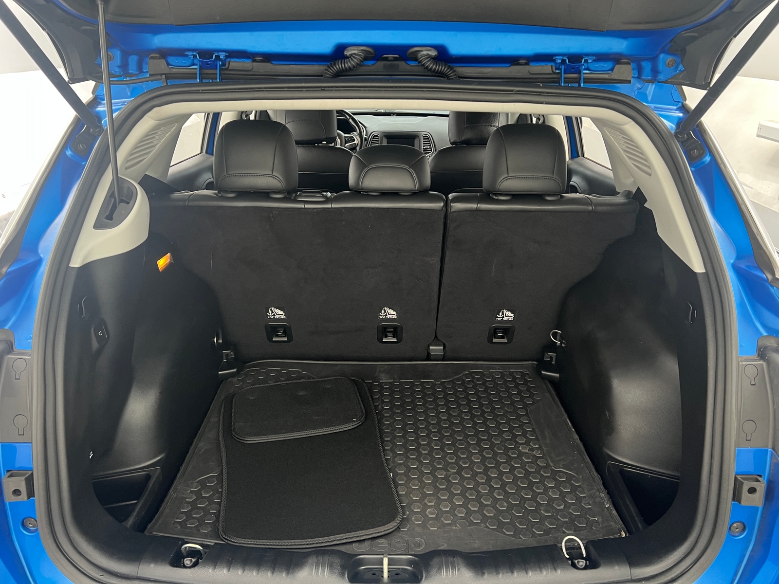 Thumbnail: 2018 Jeep Compass - 7
