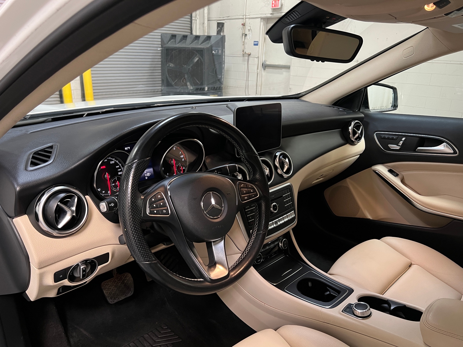 Thumbnail: 2019 Mercedes-Benz GLA - 2