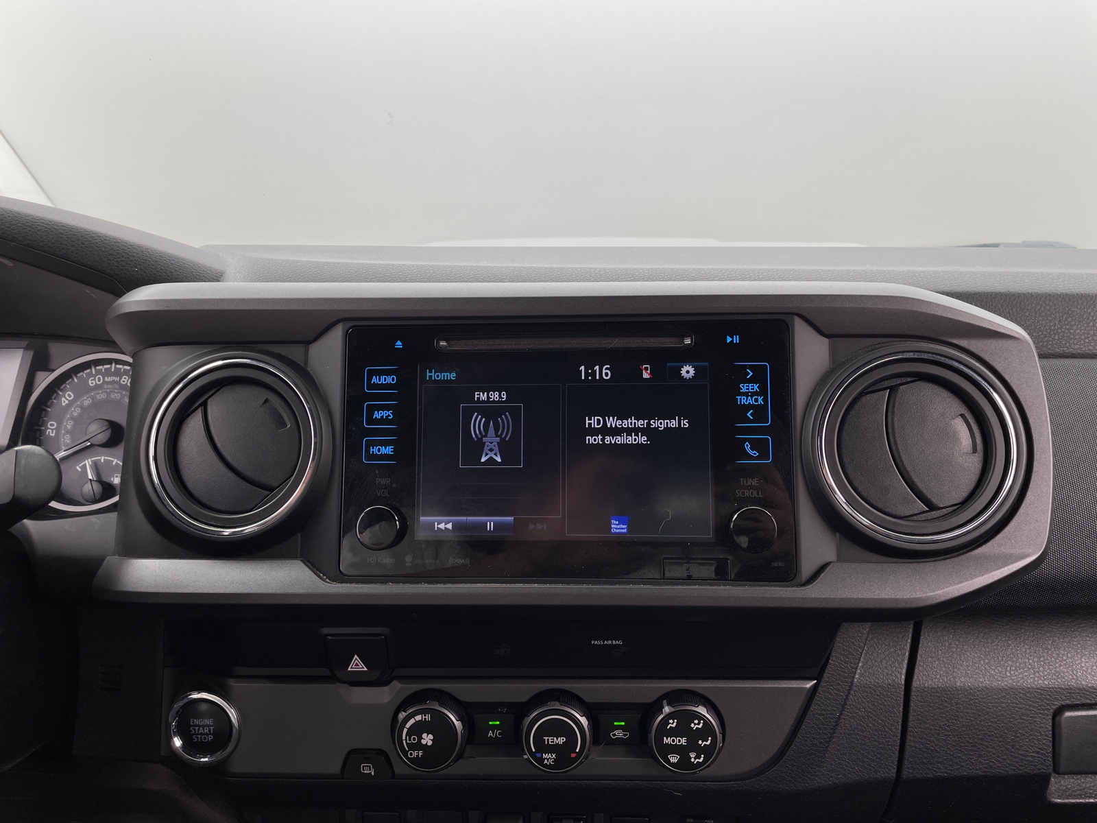 Thumbnail: 2019 Toyota Tacoma - 4