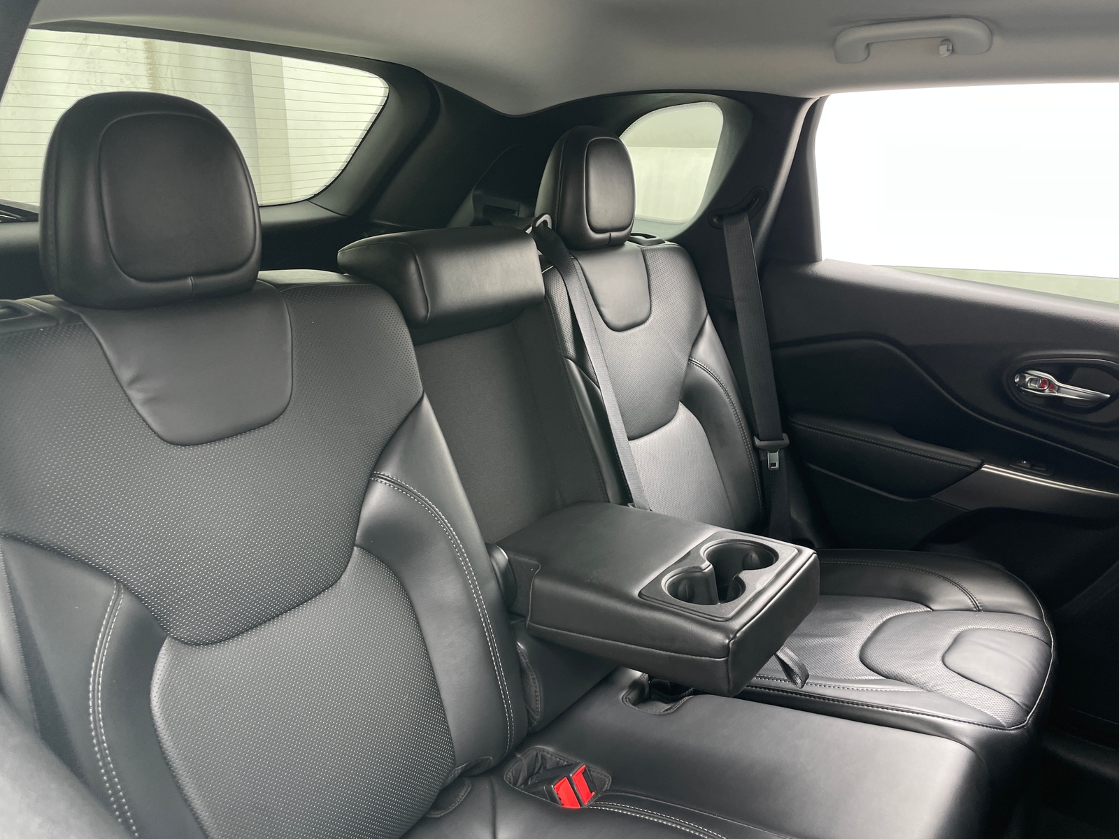 Thumbnail: 2020 Jeep Cherokee - 5