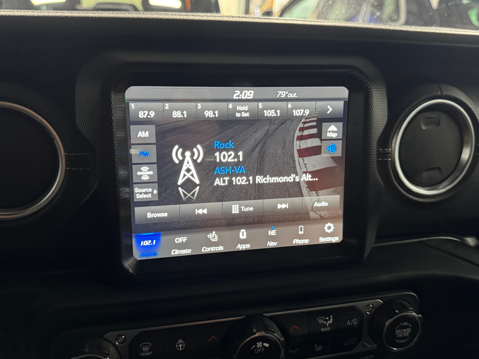 Thumbnail: 2023 Jeep Wrangler - 3