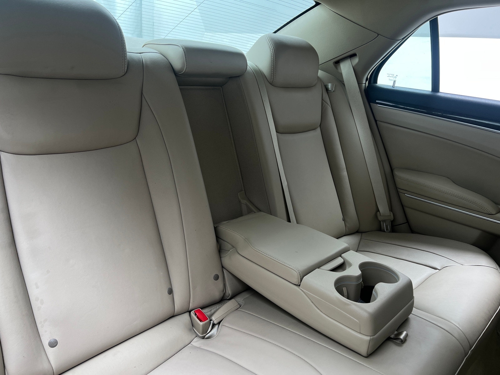 Thumbnail: 2013 Chrysler 300 - 5