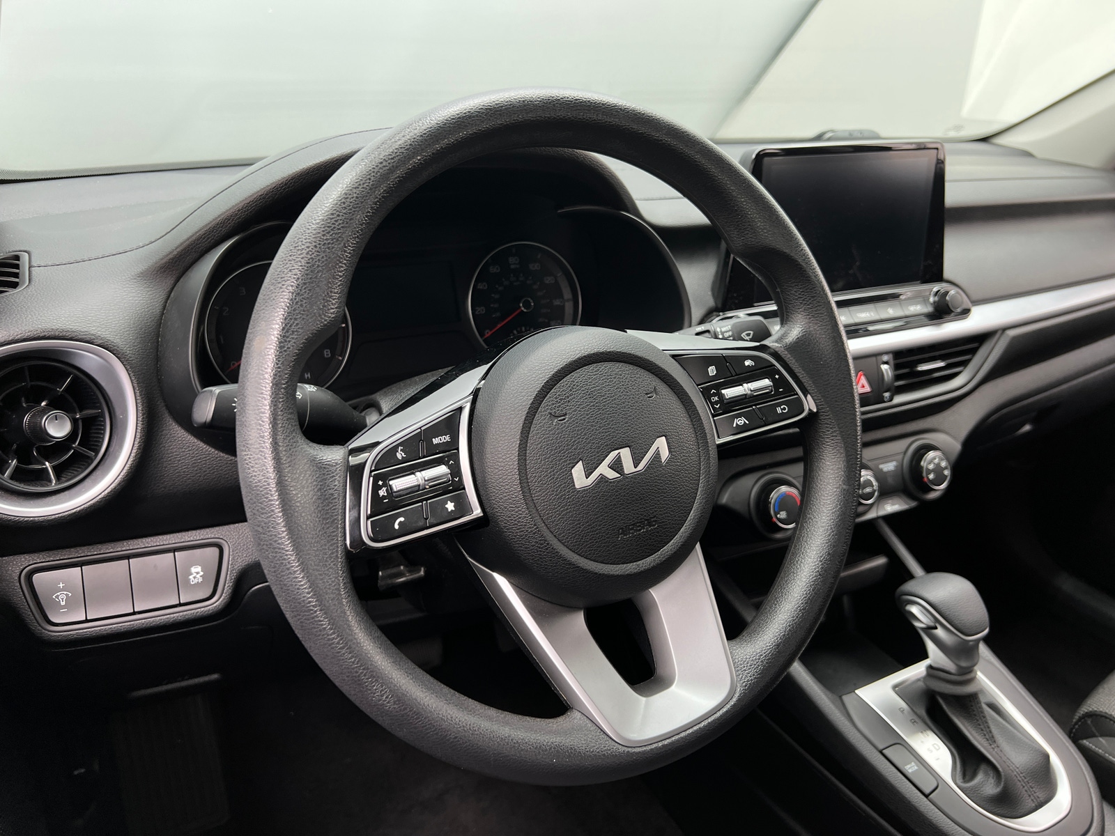 Thumbnail: 2024 Kia Forte - 5
