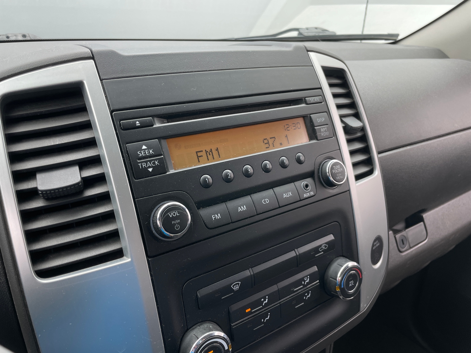 Thumbnail: 2015 Nissan Frontier - 4