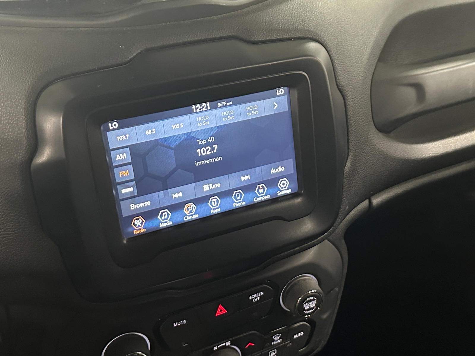 Thumbnail: 2018 Jeep Renegade - 4