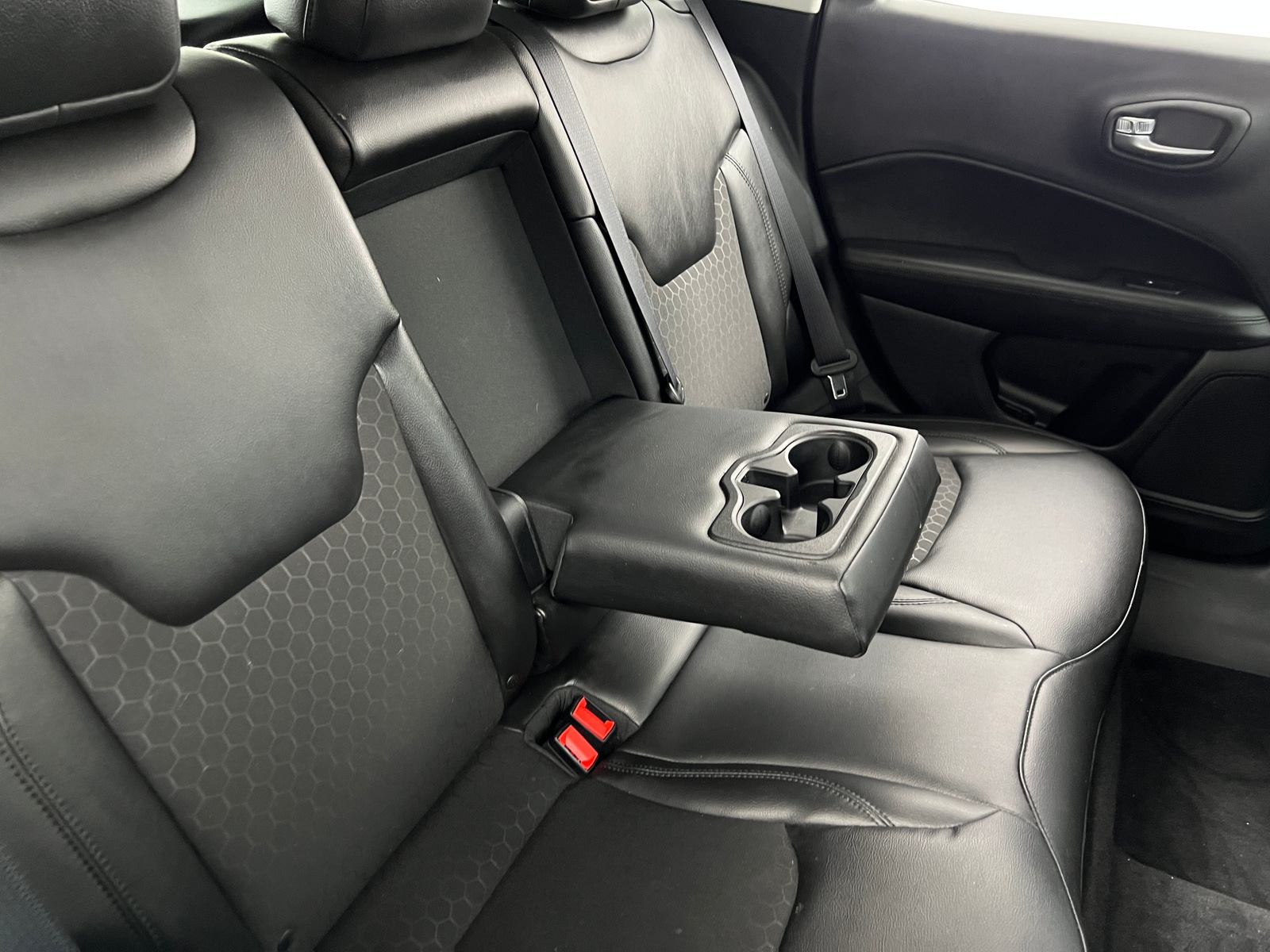 Thumbnail: 2018 Jeep Compass - 6