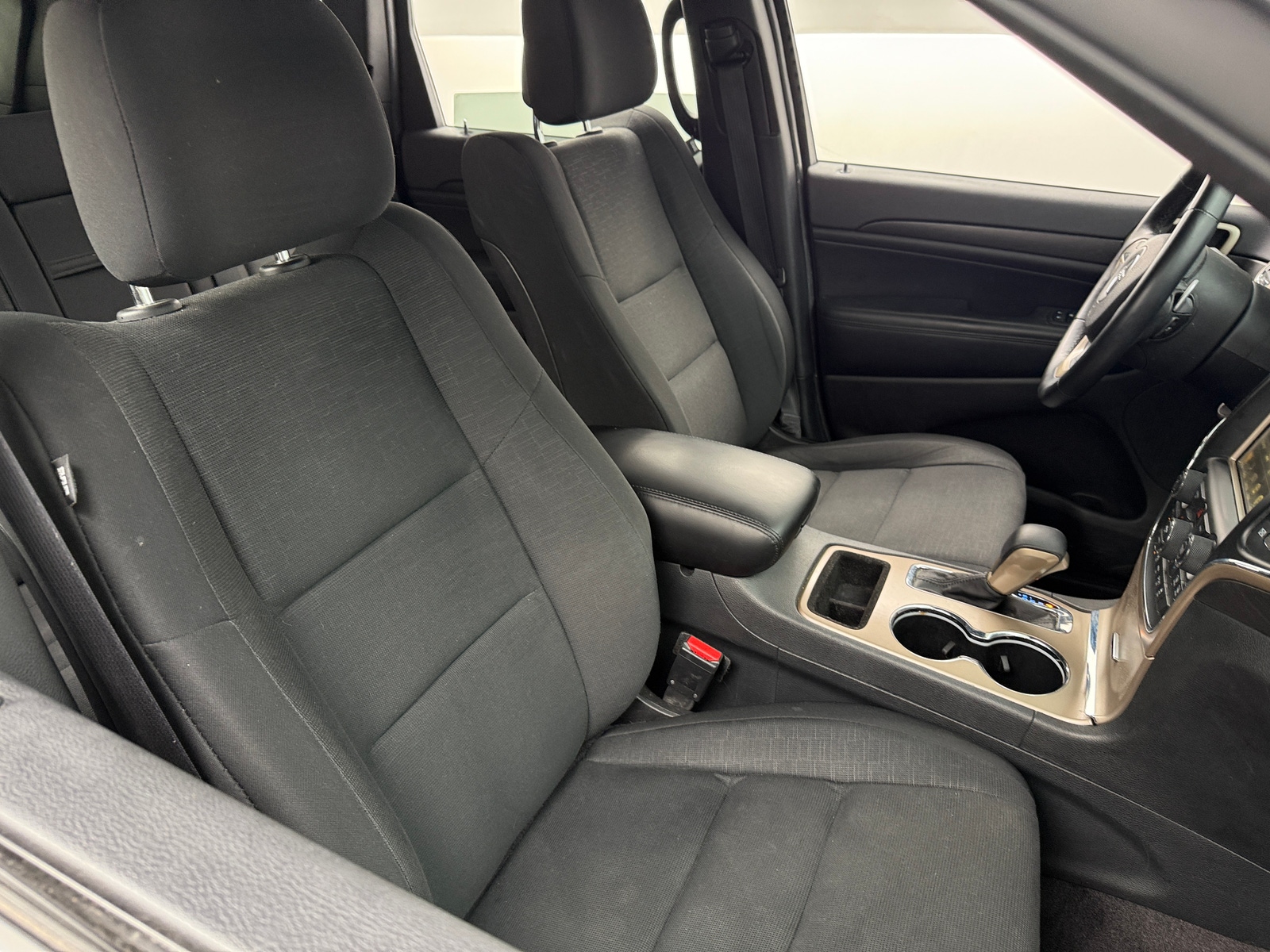 Thumbnail: 2017 Jeep Grand Cherokee - 2
