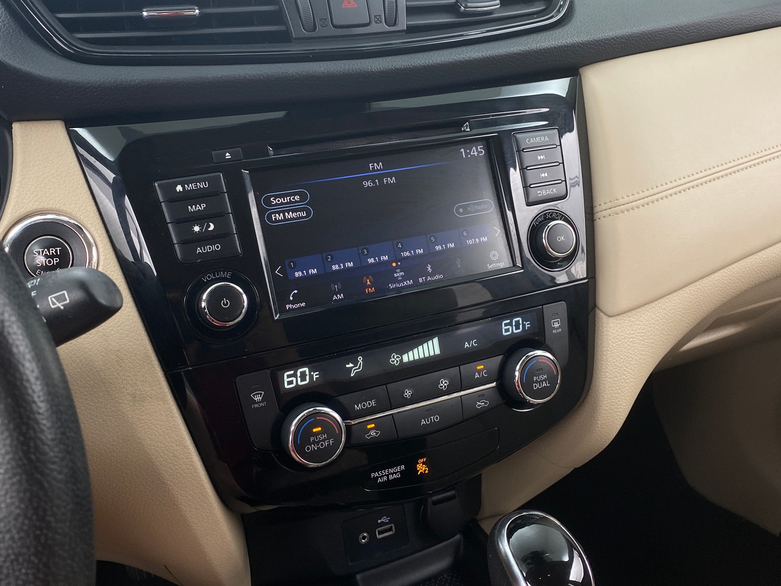 Thumbnail: 2019 Nissan Rogue - 3