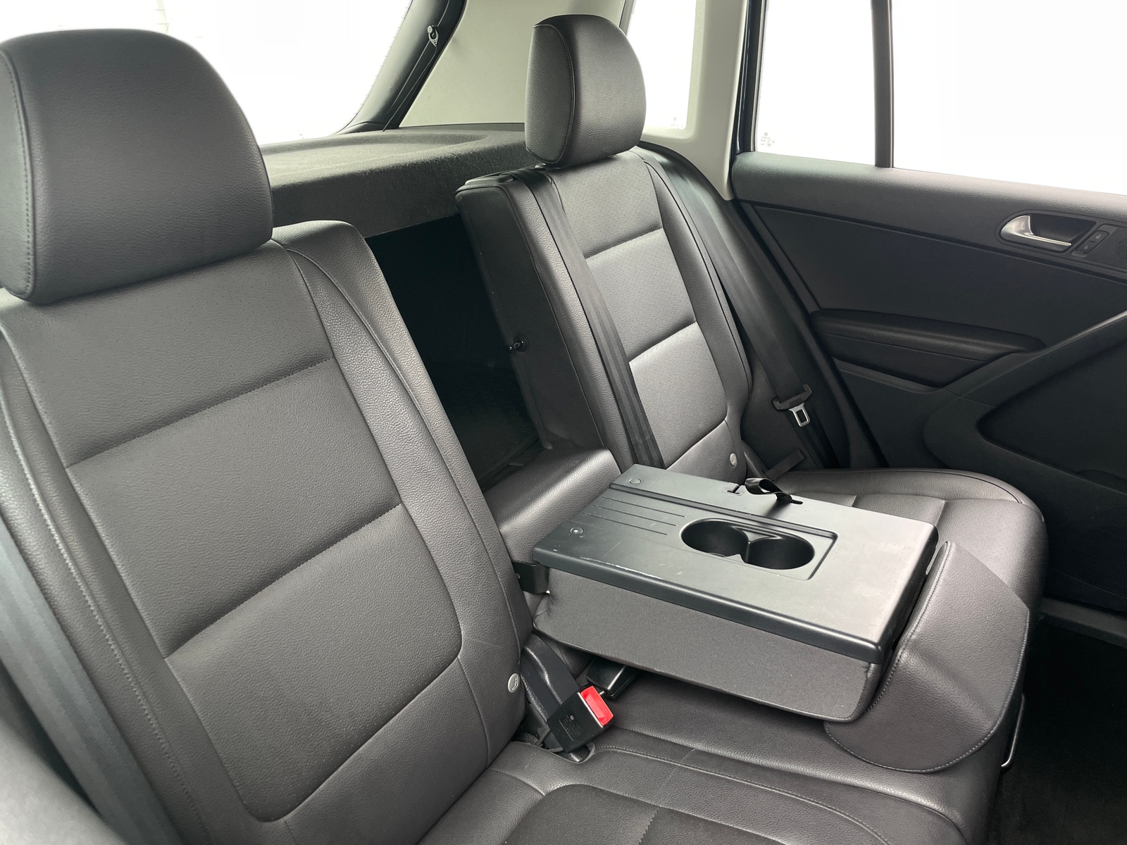 Thumbnail: 2016 Volkswagen Tiguan - 6