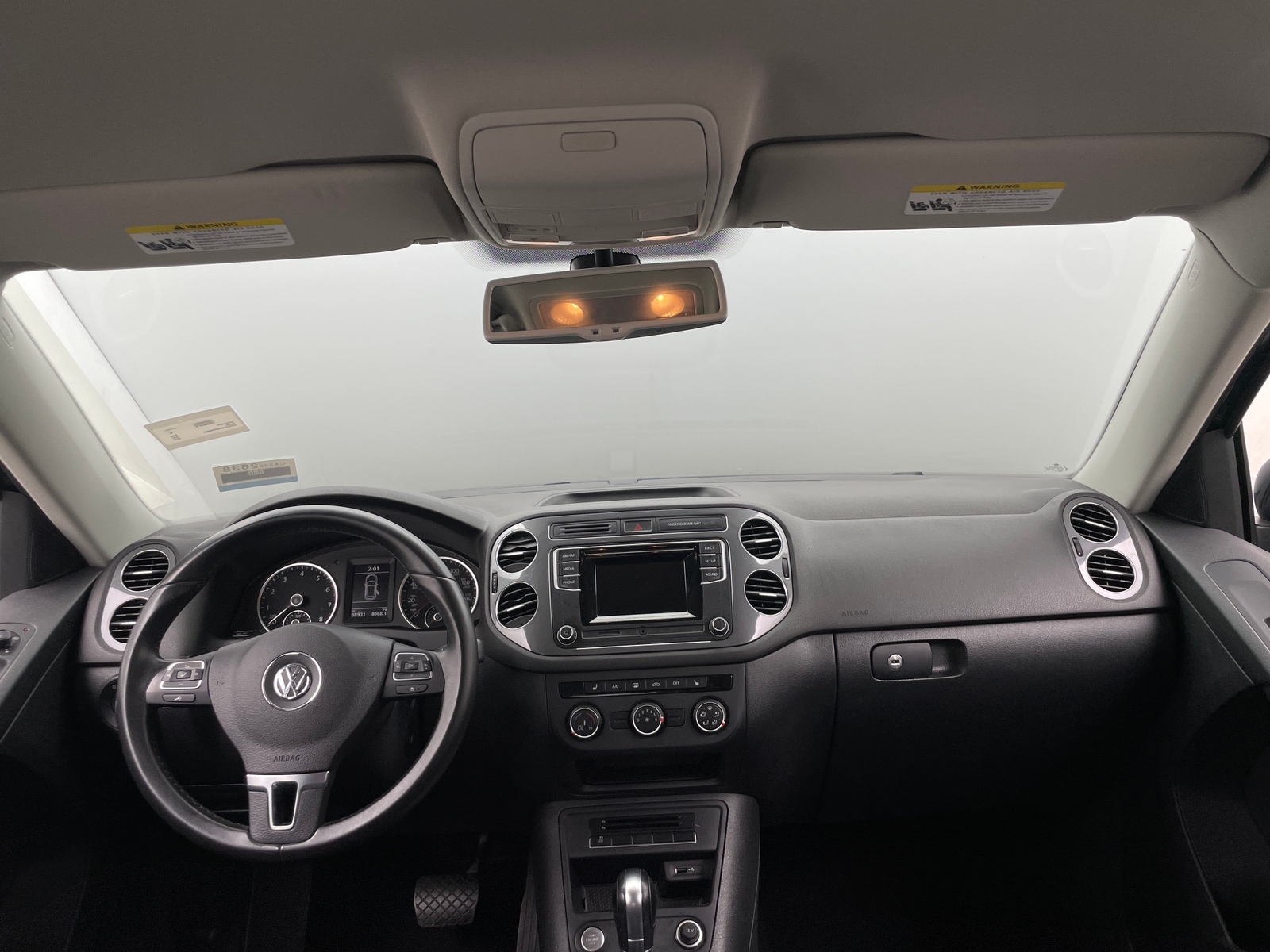 Thumbnail: 2016 Volkswagen Tiguan - 3
