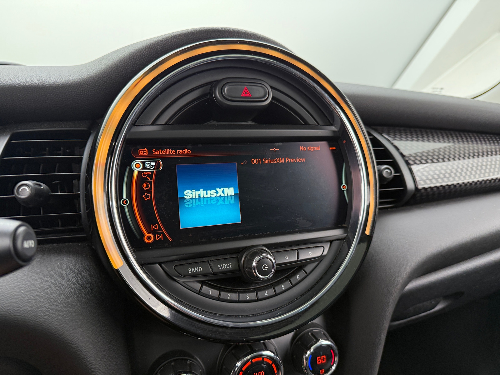 Thumbnail: 2016 MINI Cooper Hardtop - 3