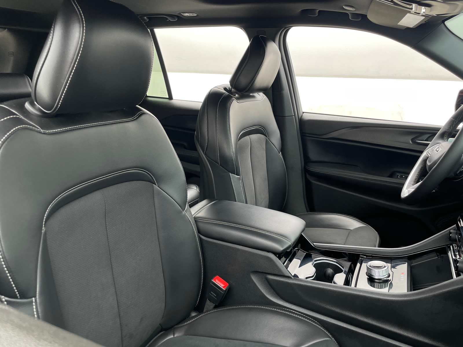 Thumbnail: 2023 Jeep Grand Cherokee - 2