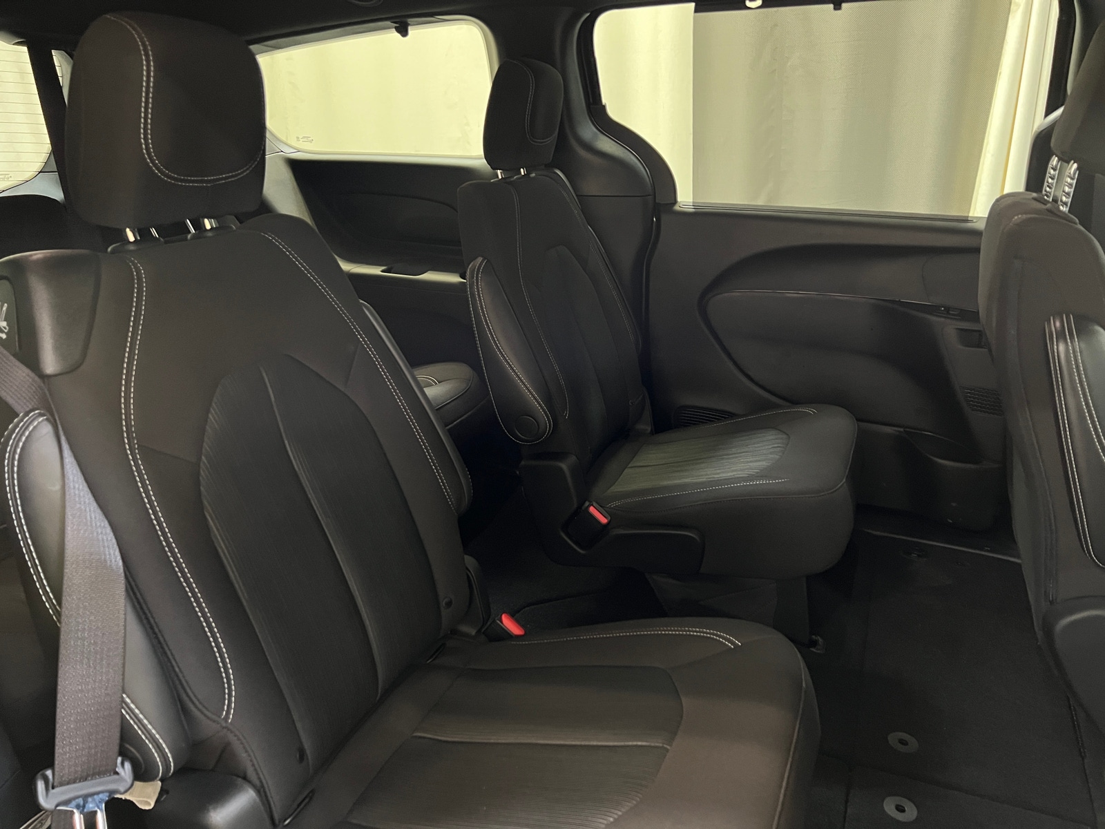 Thumbnail: 2021 Chrysler Pacifica - 6