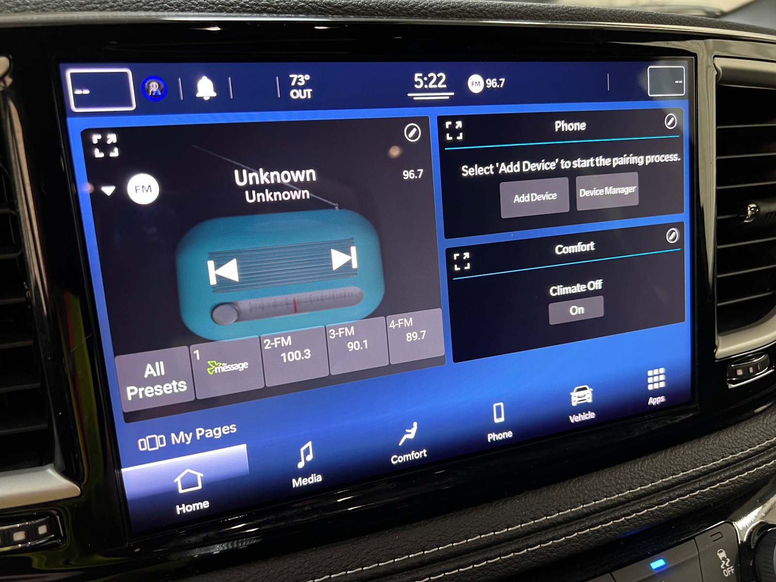 Thumbnail: 2021 Chrysler Pacifica - 4