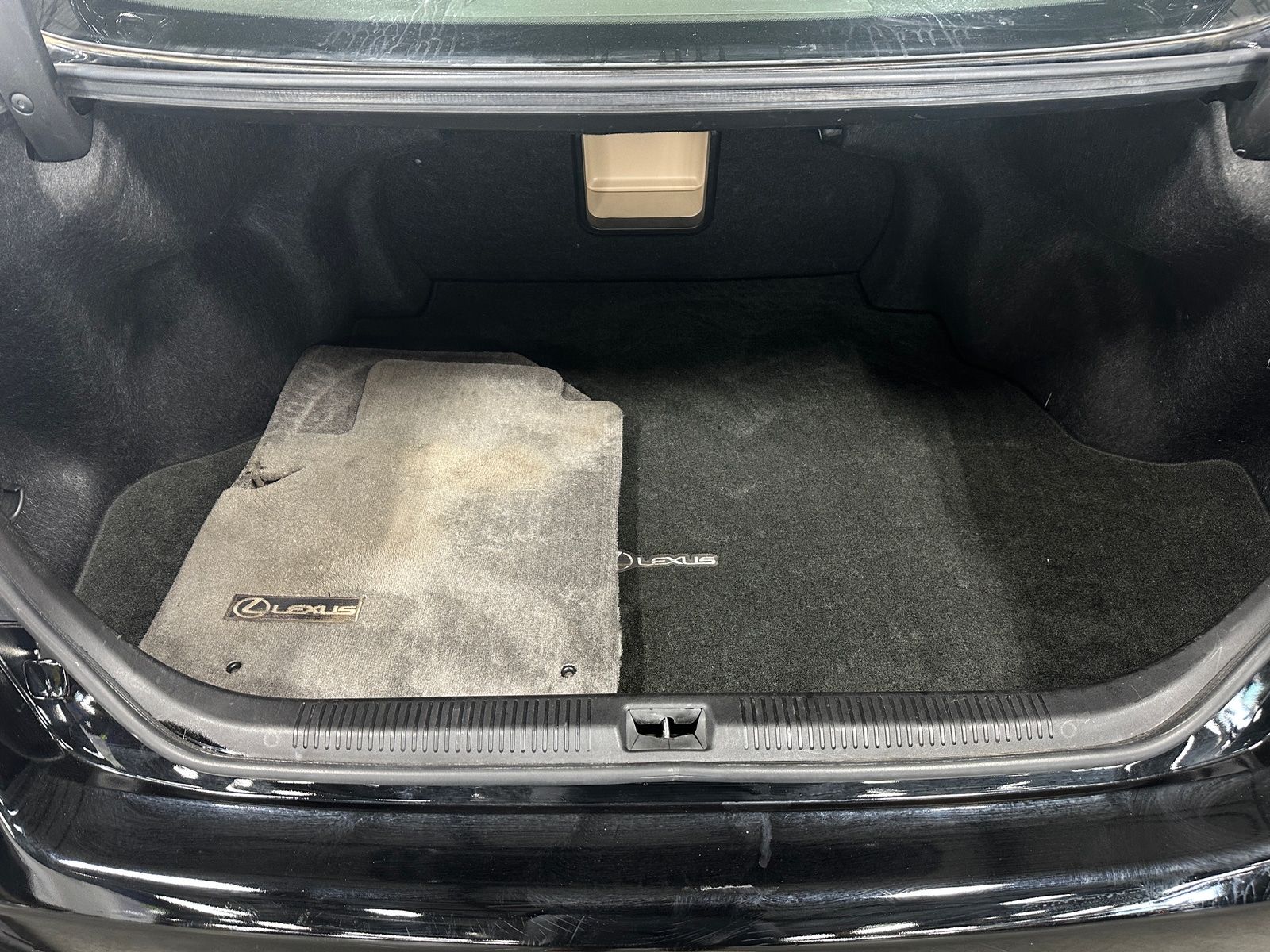 Thumbnail: 2010 Lexus ES - 6