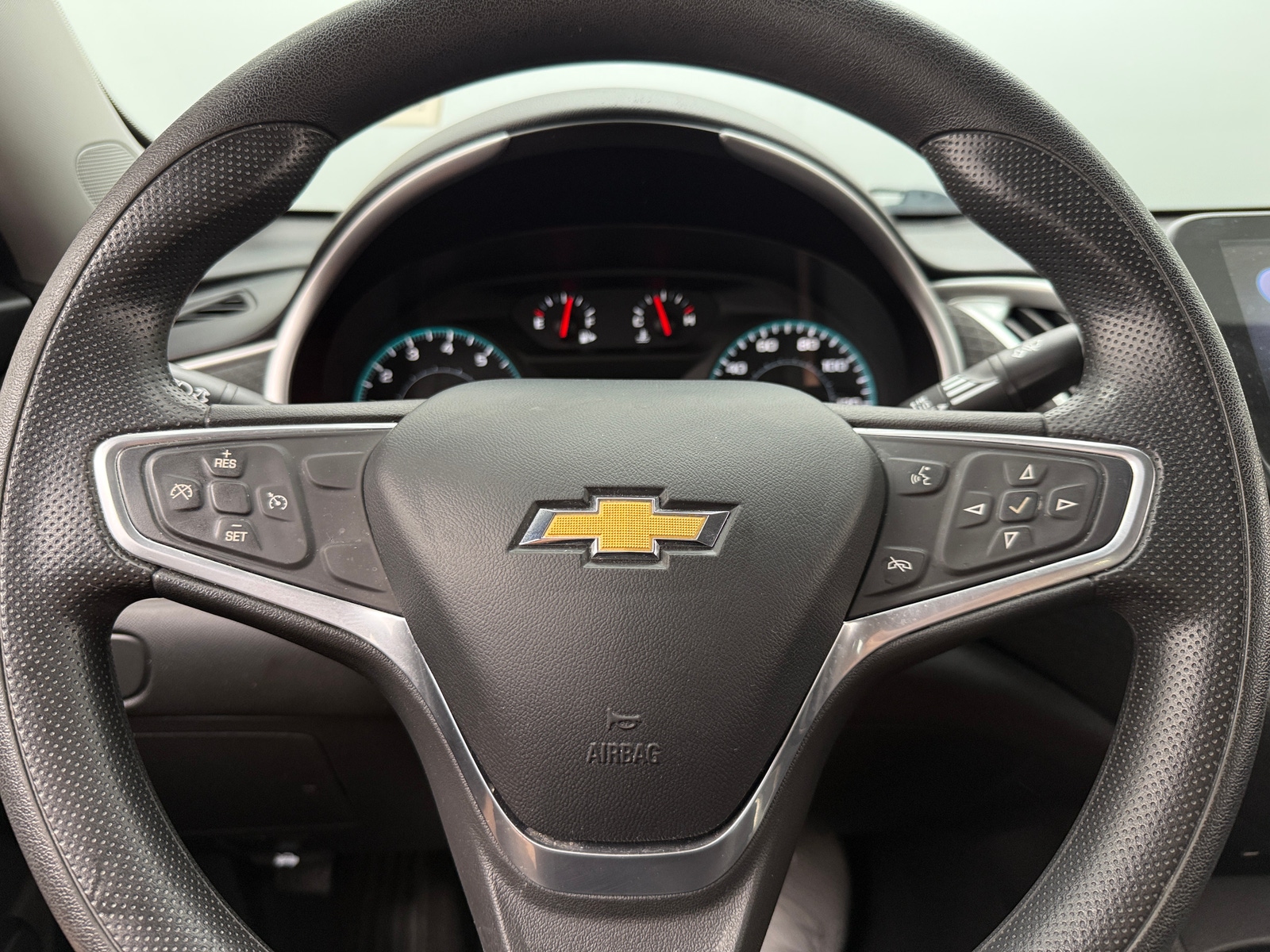 Thumbnail: 2022 Chevrolet Malibu - 5