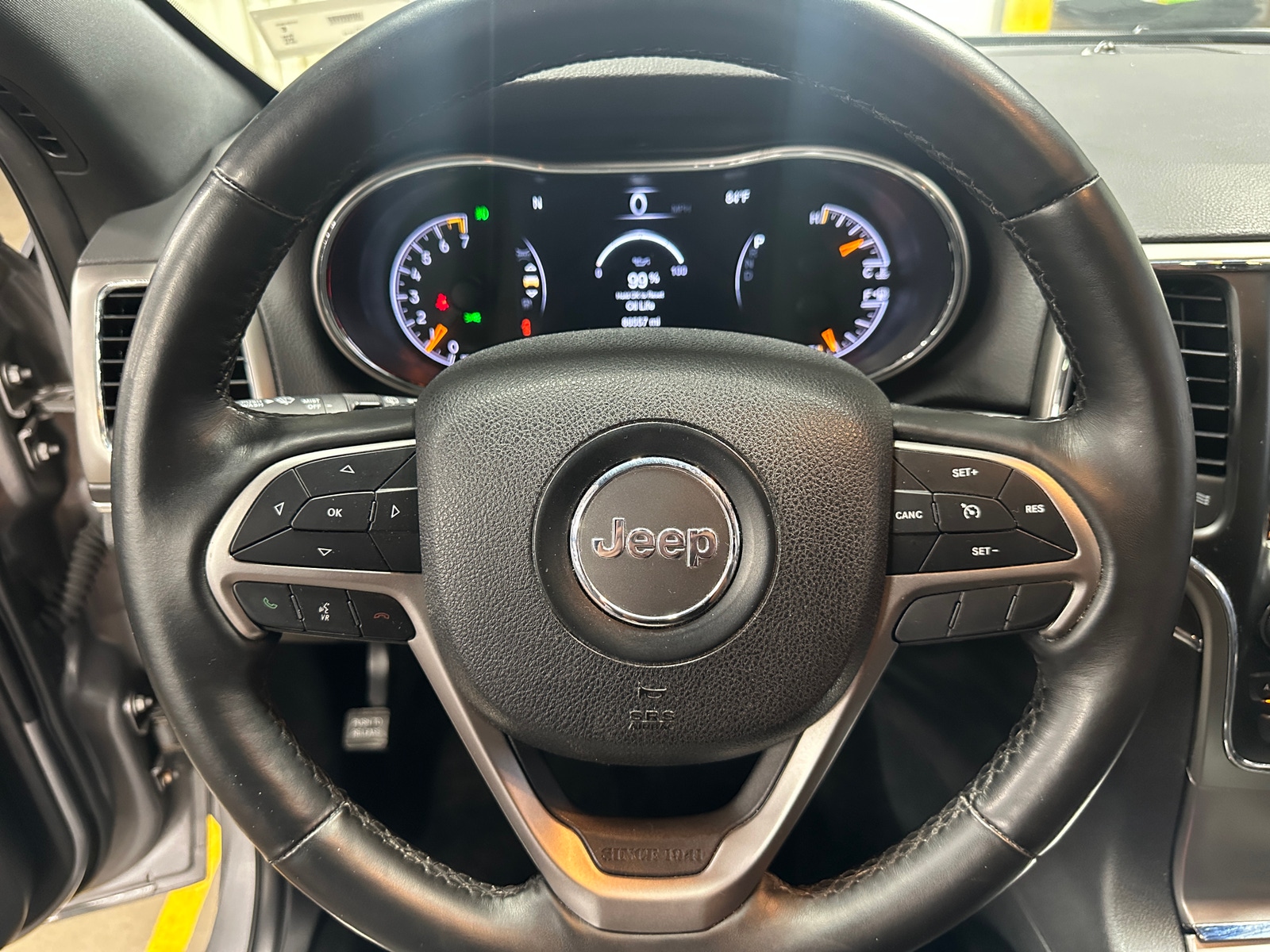 Thumbnail: 2018 Jeep Grand Cherokee - 4