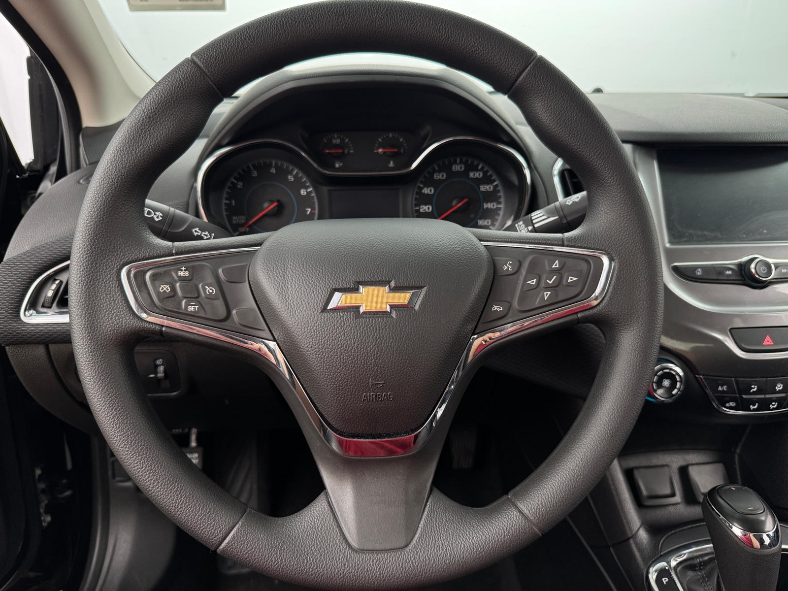 Thumbnail: 2018 Chevrolet Cruze - 5