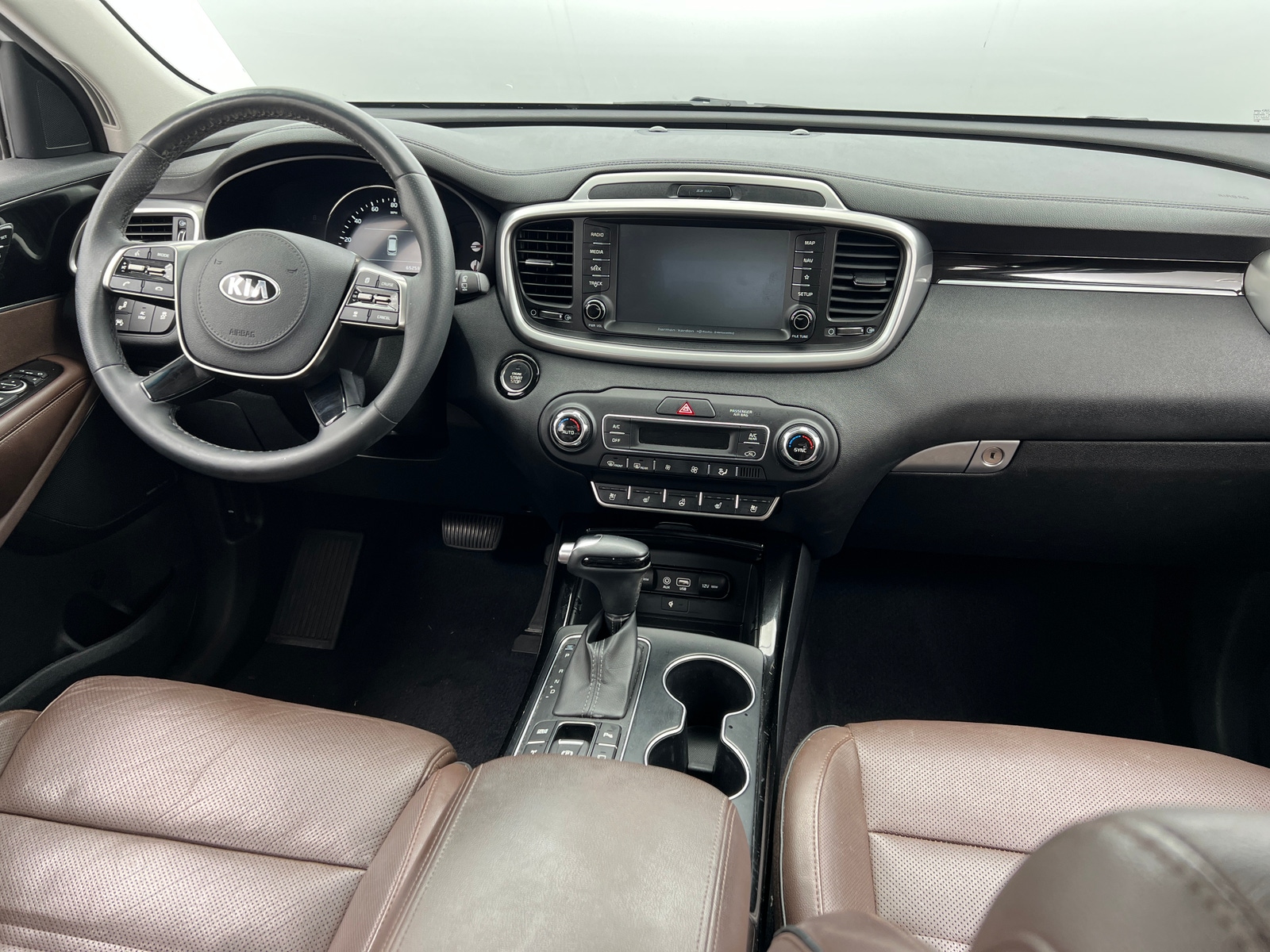 Thumbnail: 2019 Kia Sorento - 2