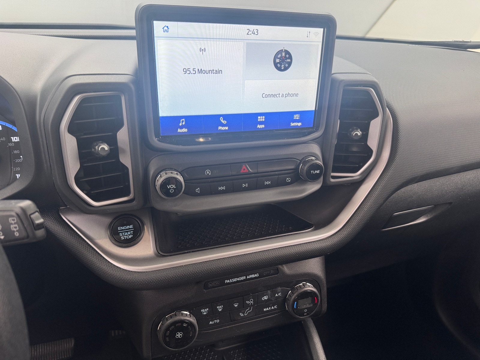 Thumbnail: 2021 Ford Bronco Sport - 4