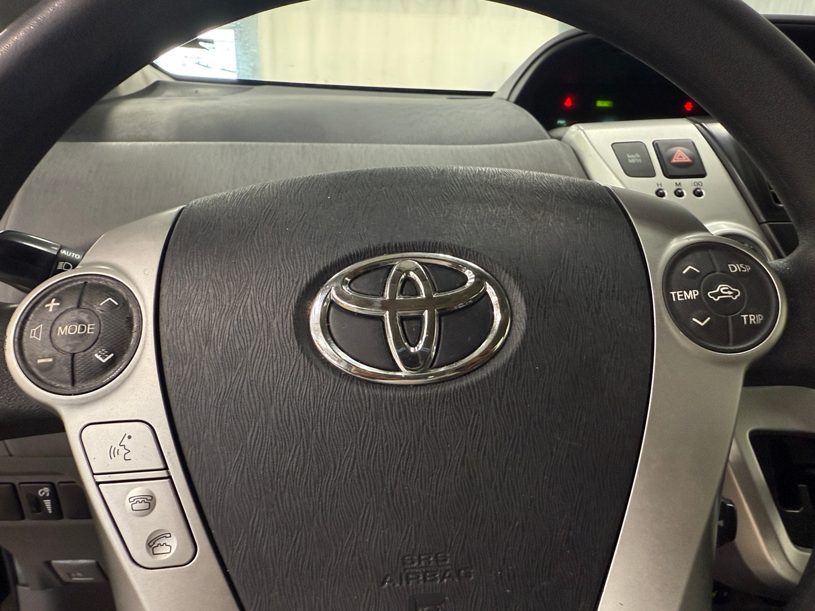 Thumbnail: 2012 Toyota Prius v - 5