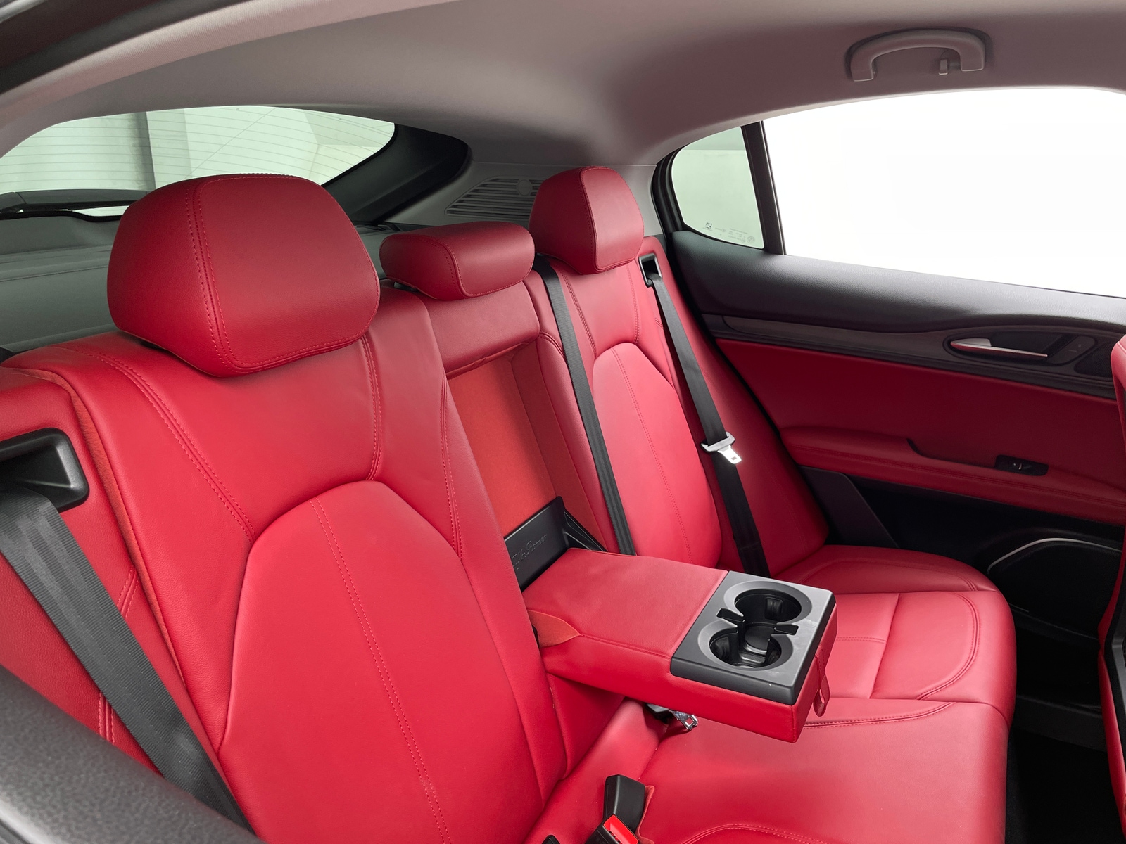 Thumbnail: 2020 Alfa Romeo Stelvio - 5